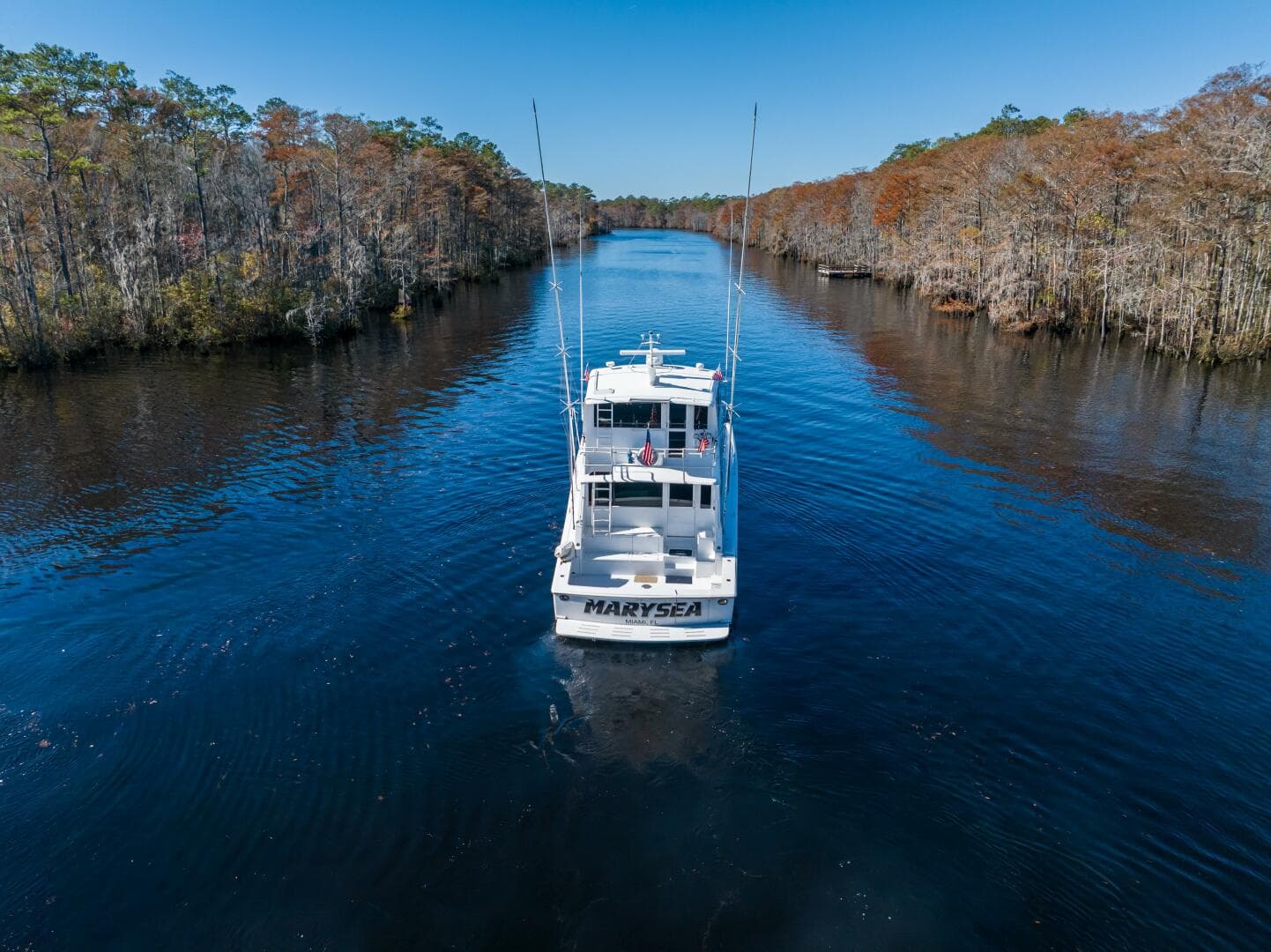 1999 Viking 58 Enclosed Flybridge