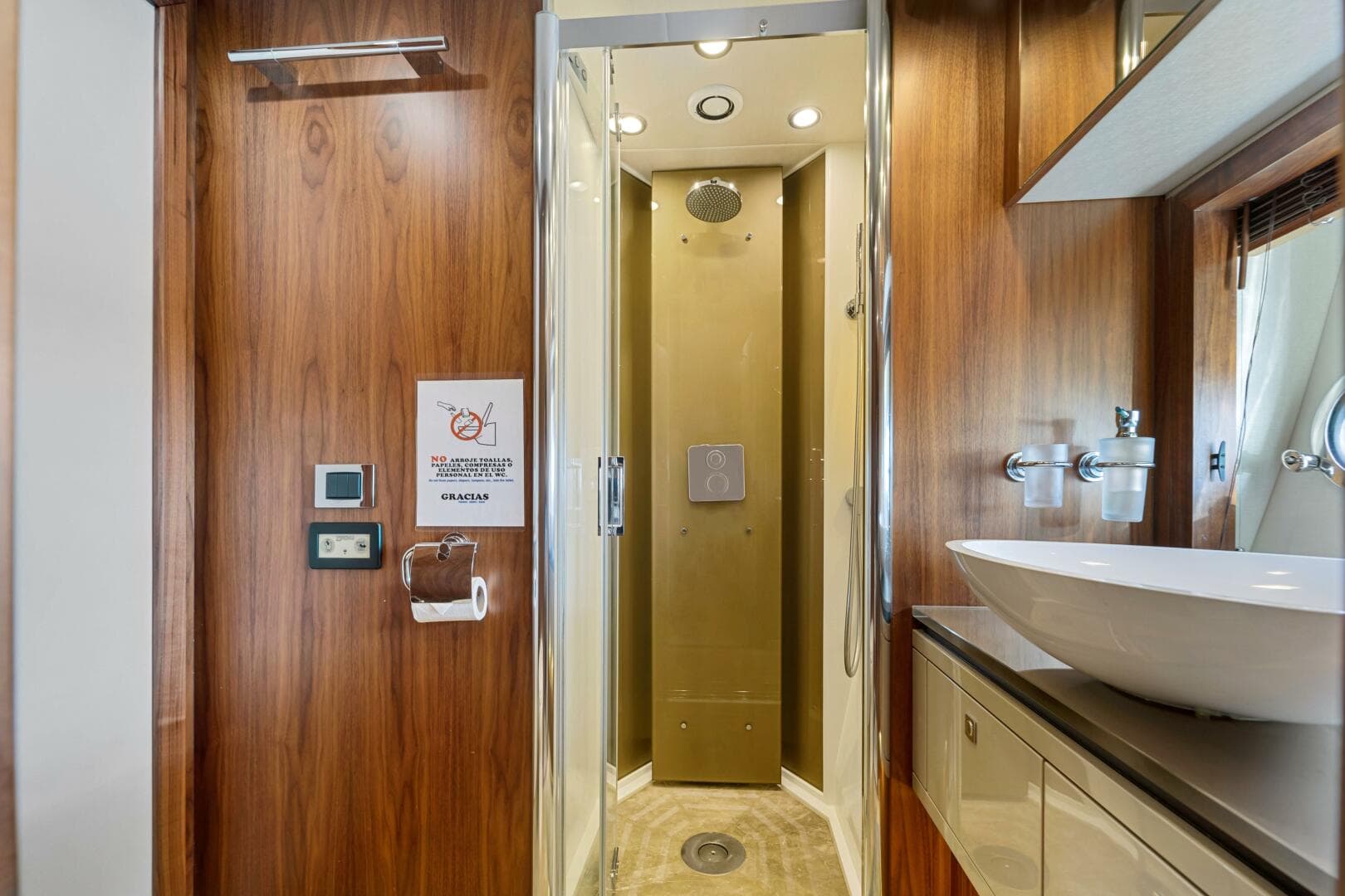 2013 Sunseeker Predator 84