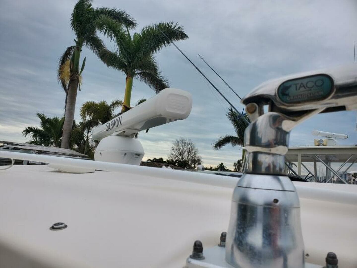 2018 Grady-White 330 Express