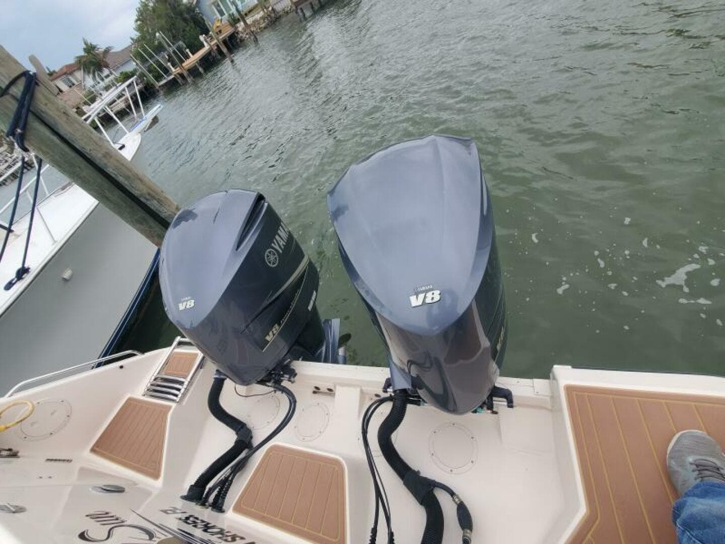 2018 Grady-White 330 Express