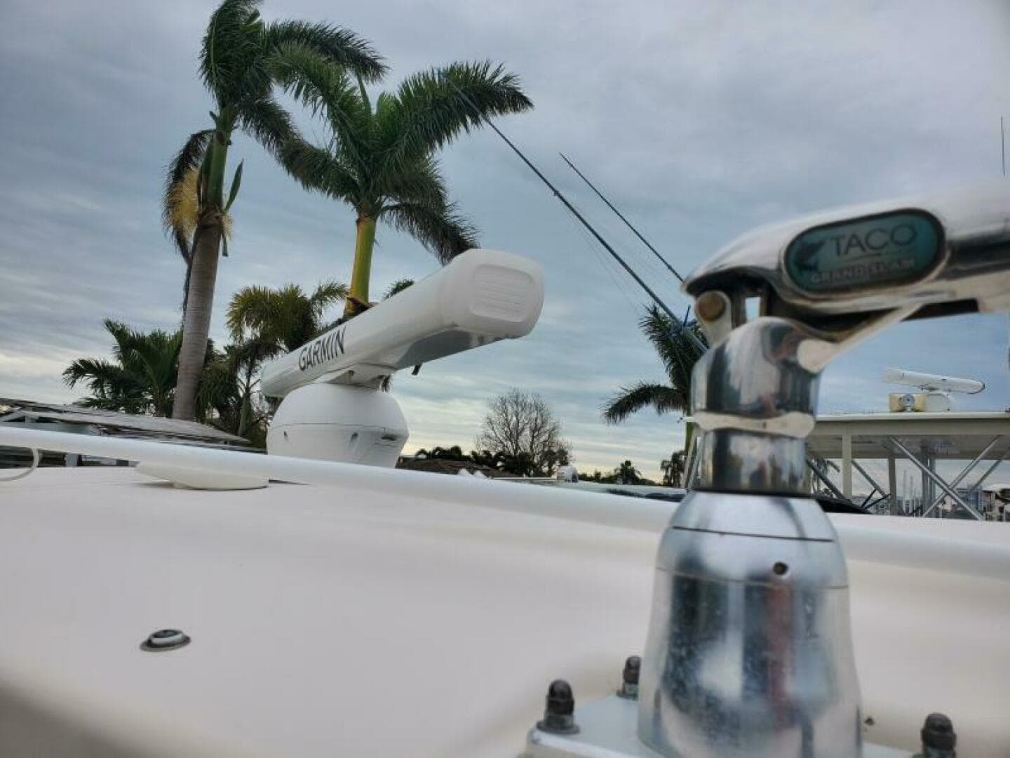 2018 Grady-White 330 Express