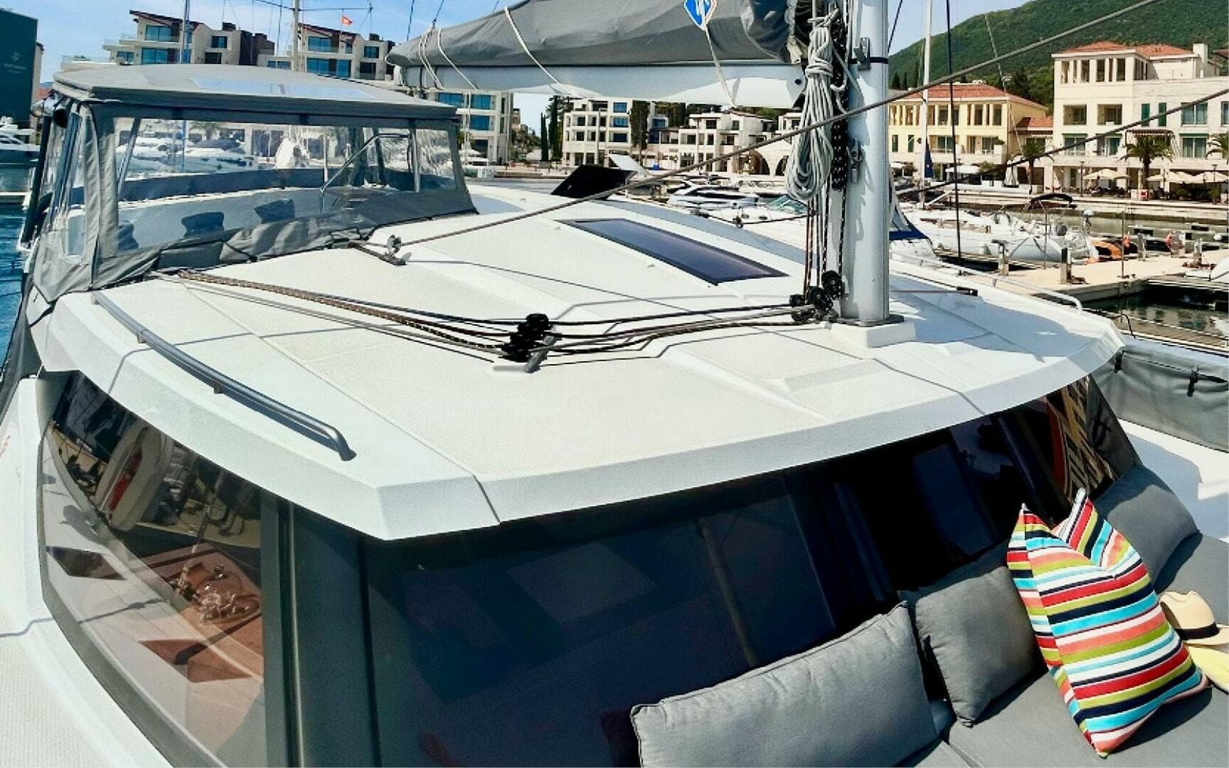 2022 Fountaine Pajot Isla 40