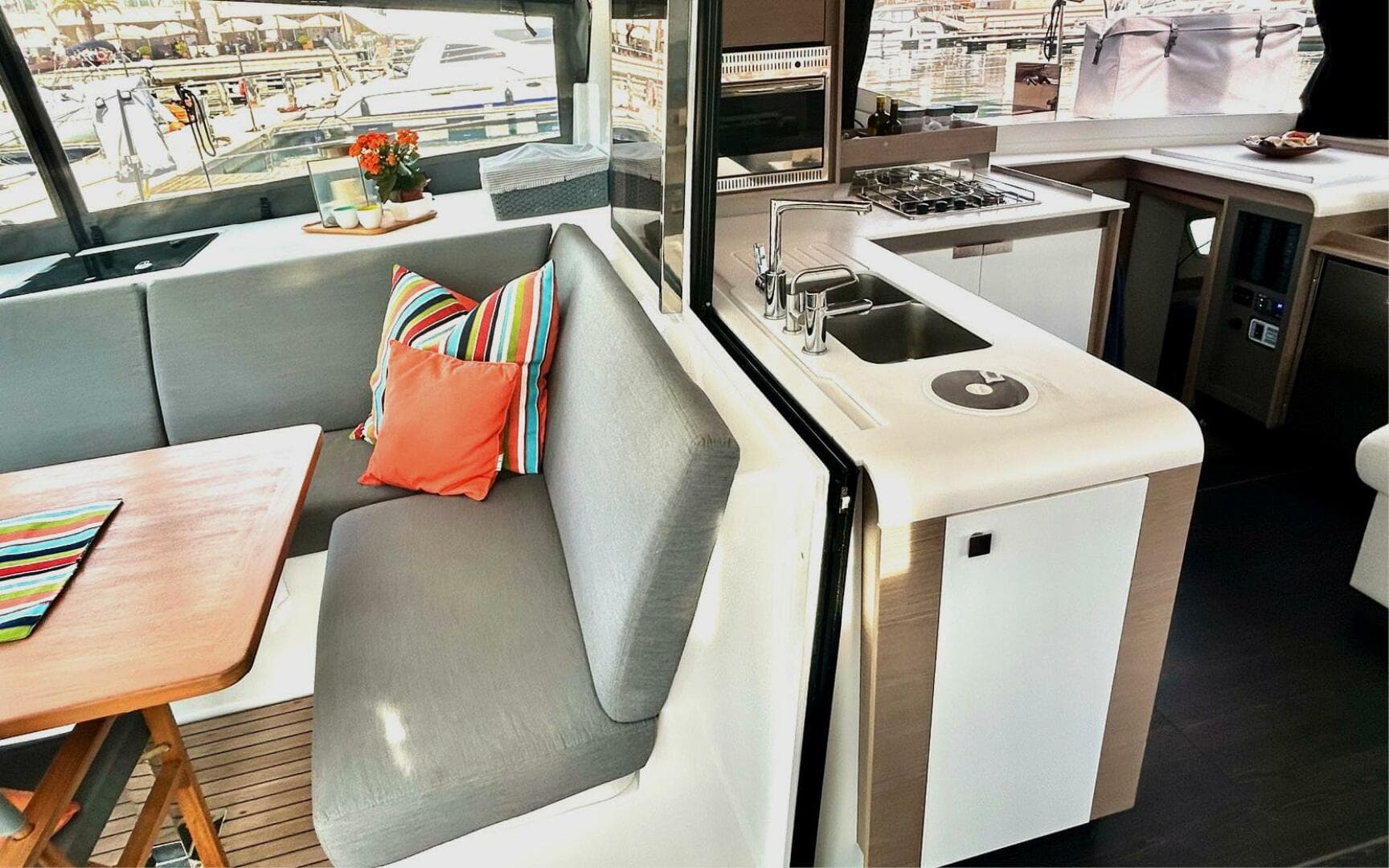 2022 Fountaine Pajot Isla 40