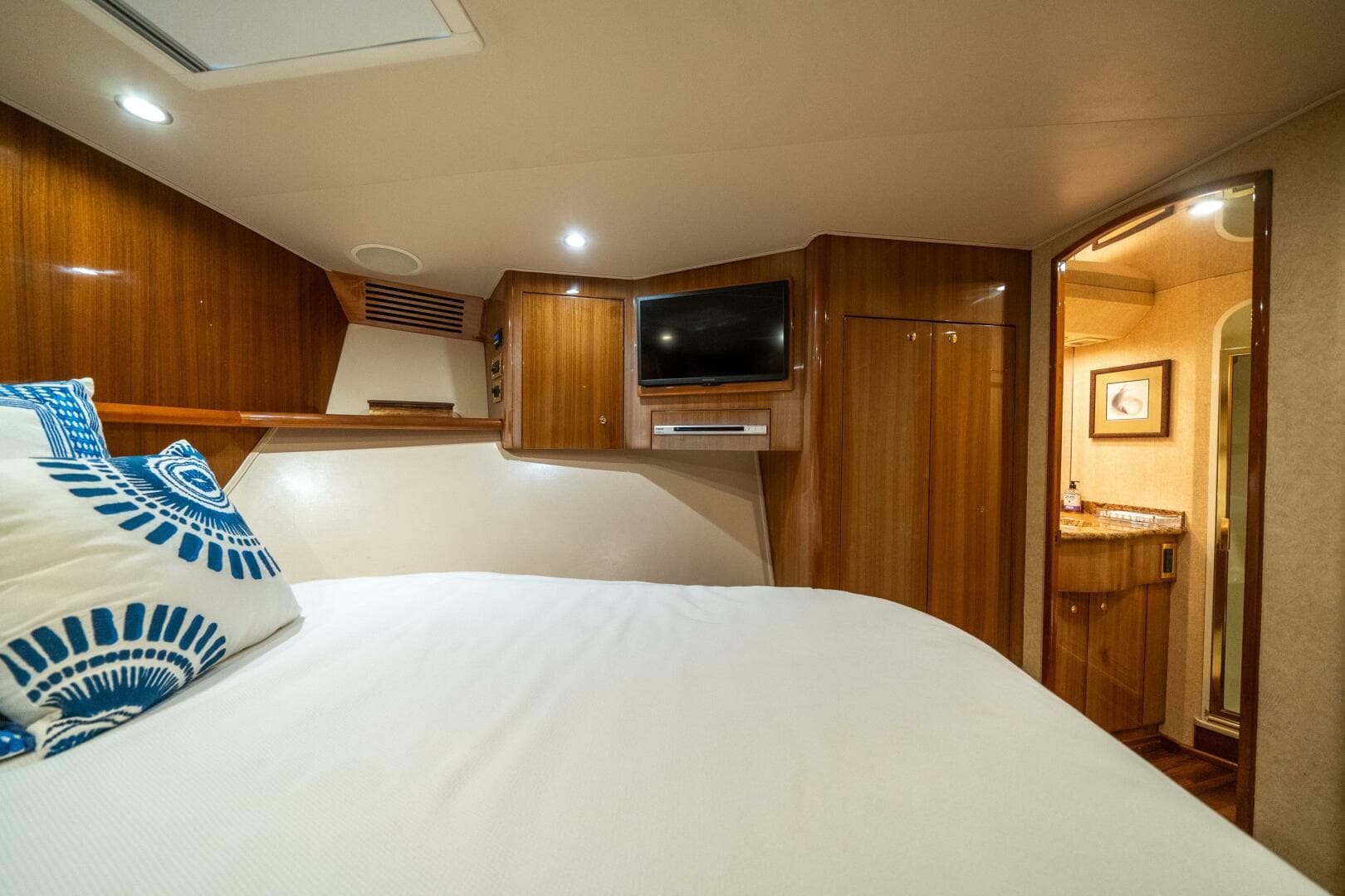 2006 Viking 68 Convertible