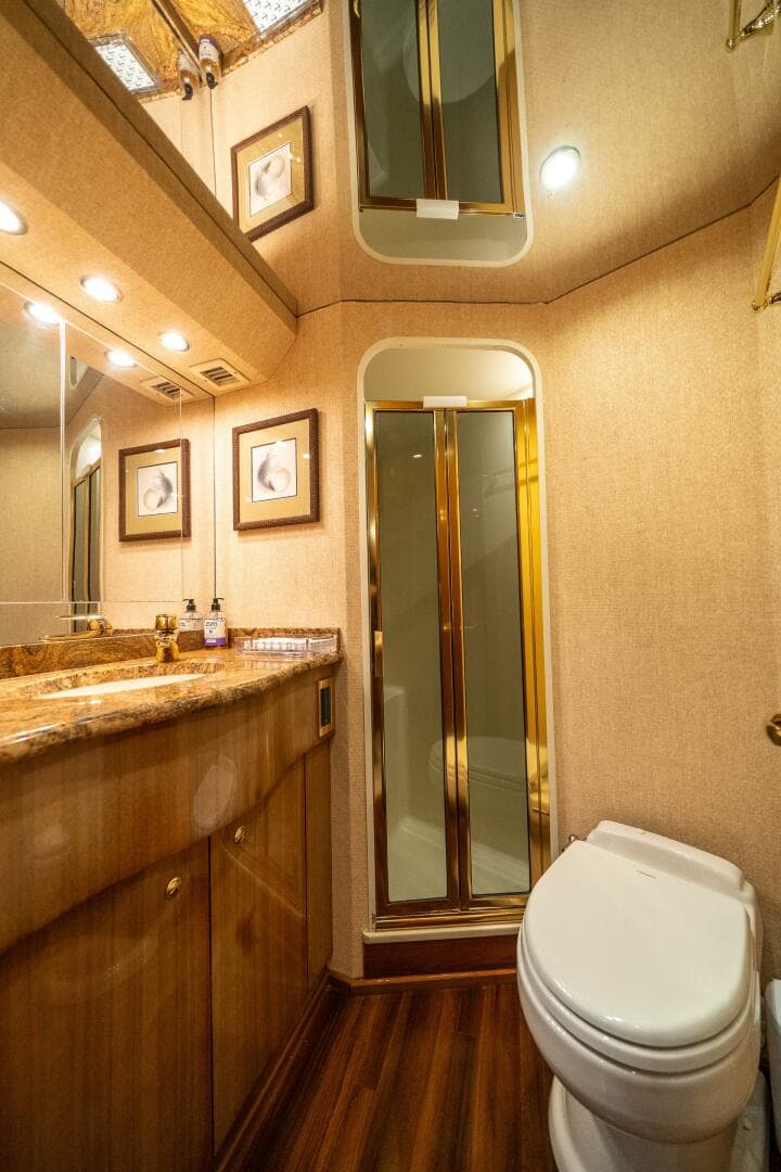 2006 Viking 68 Convertible