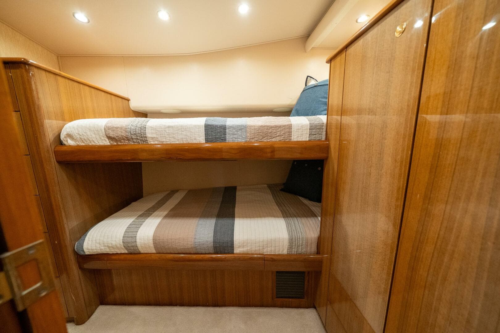 2006 Viking 68 Convertible