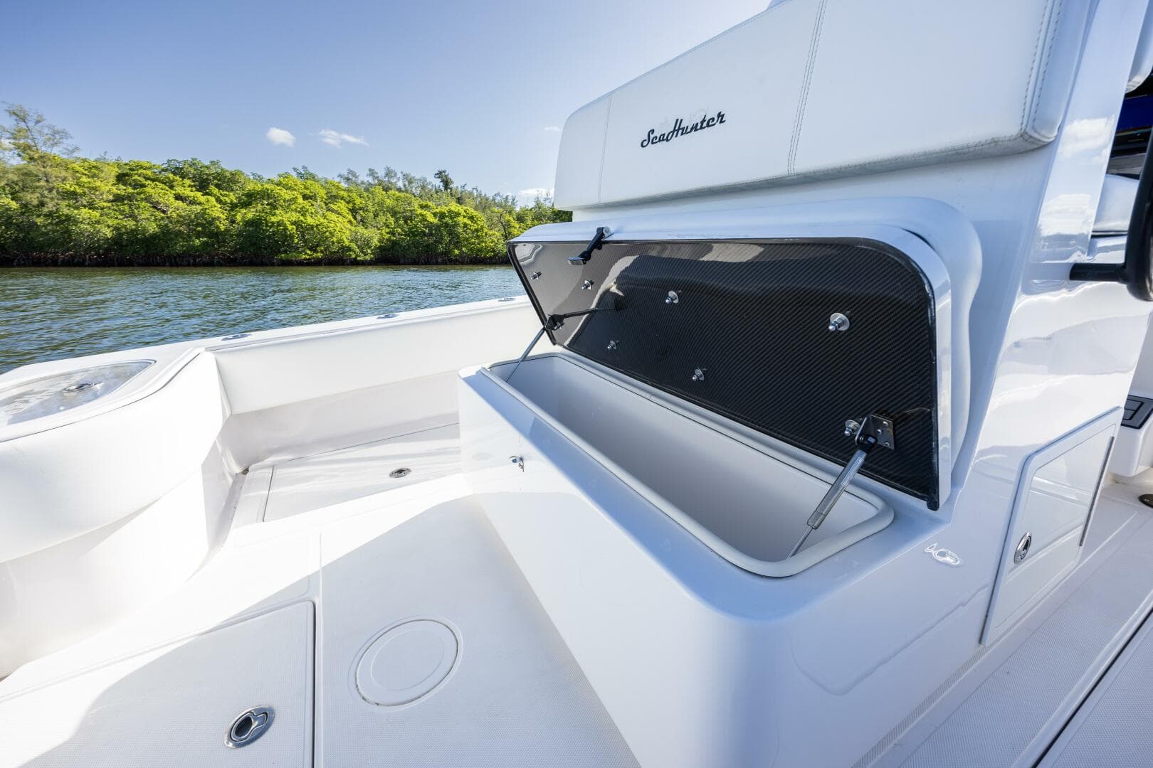 2019 SeaHunter Floridian 28
