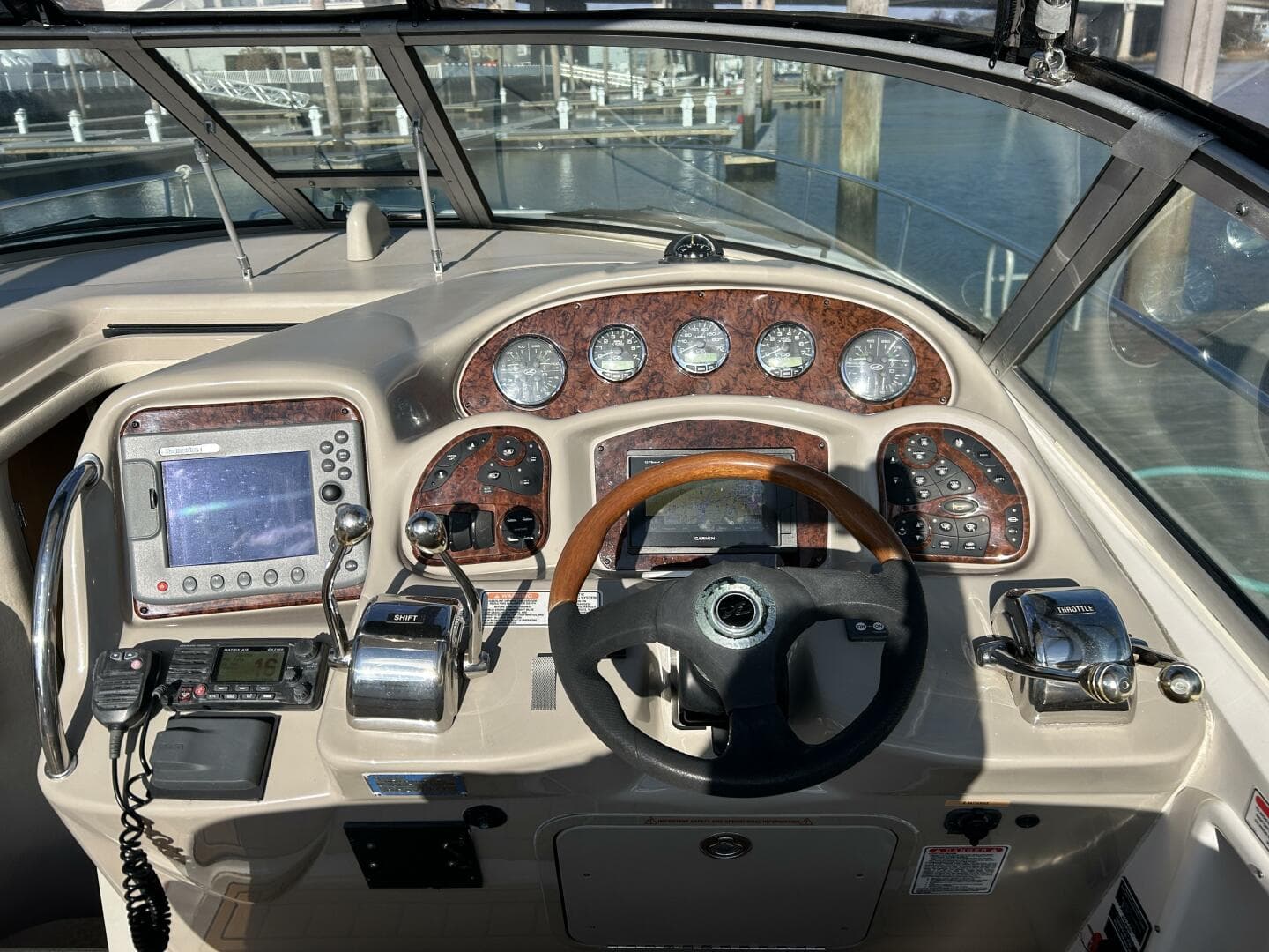 2006 Sea Ray 320 Sundancer