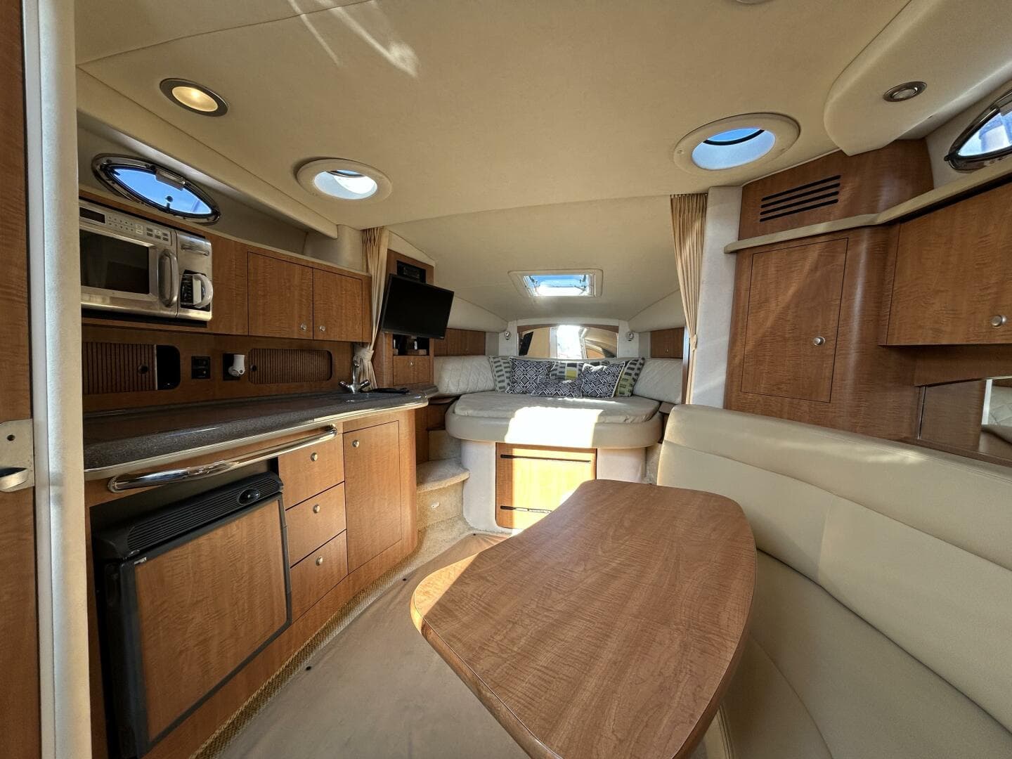 2006 Sea Ray 320 Sundancer
