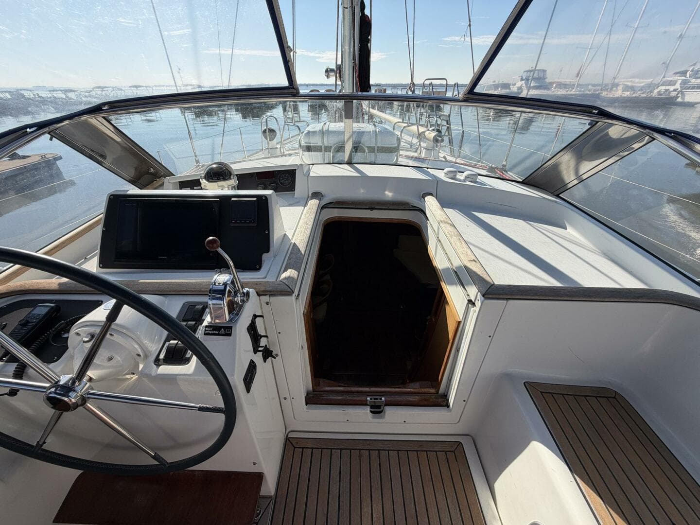 2004 Beneteau 57 Center Cockpit