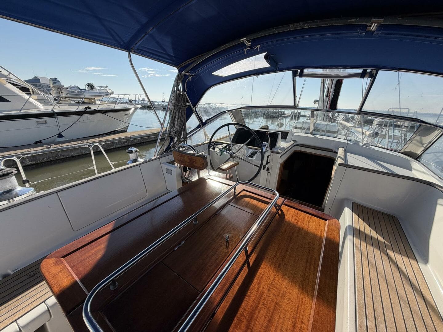 2004 Beneteau 57 Center Cockpit
