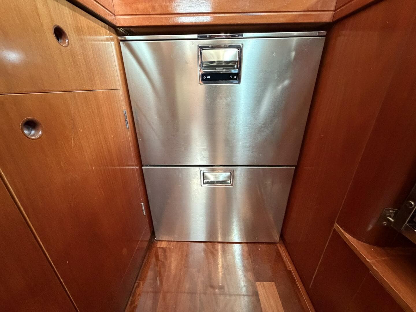 2004 Beneteau 57 Center Cockpit