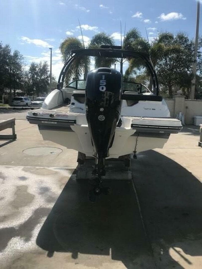 2022 Sea Ray SPX 190 OB