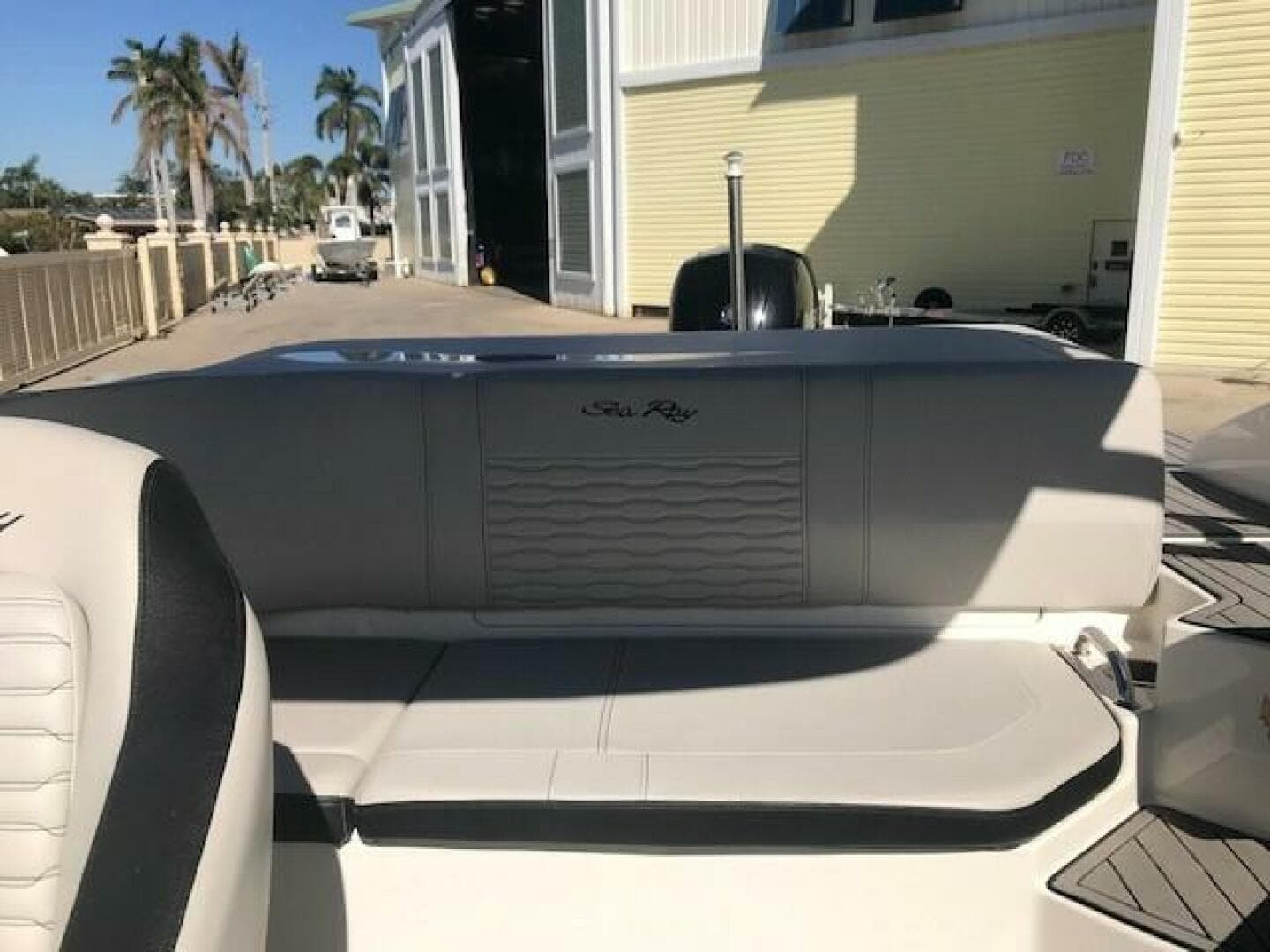 2022 Sea Ray SPX 190 OB