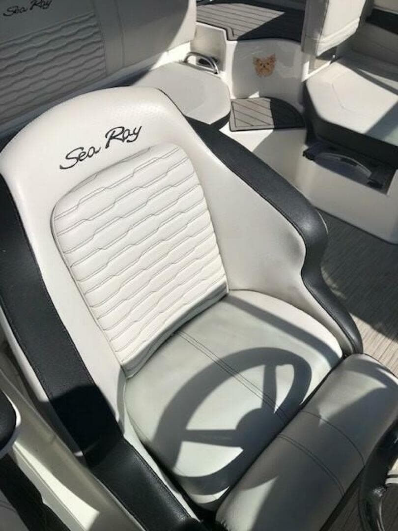 2022 Sea Ray SPX 190 OB