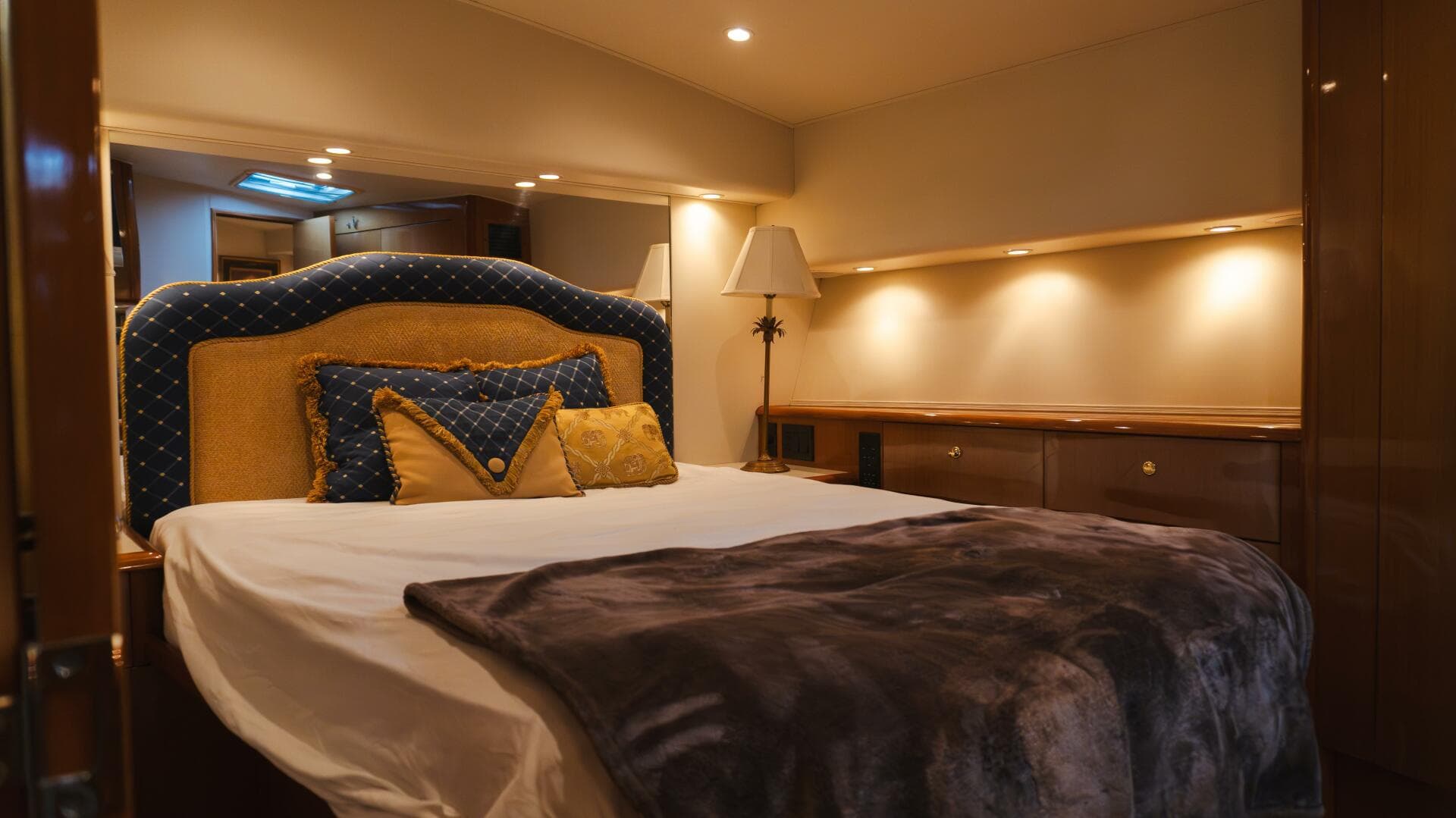 2000 Viking 55 Convertible