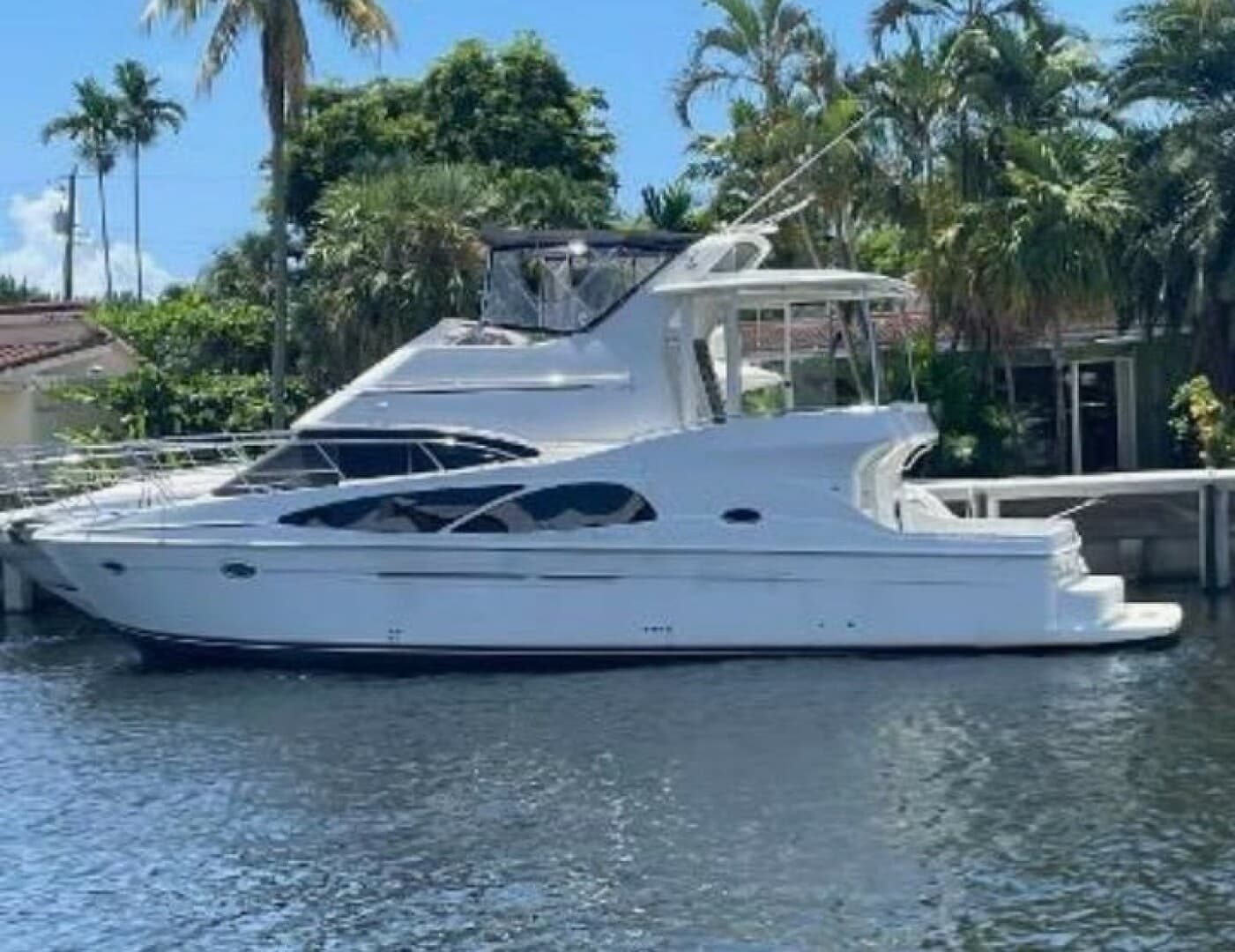 2005 Carver 41 CMY Cockpit Motoryacht
