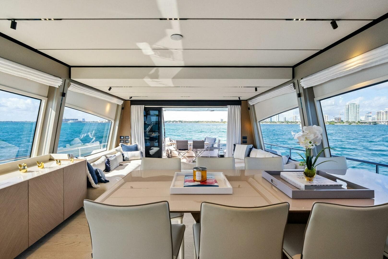 2024 Ferretti Yachts 720