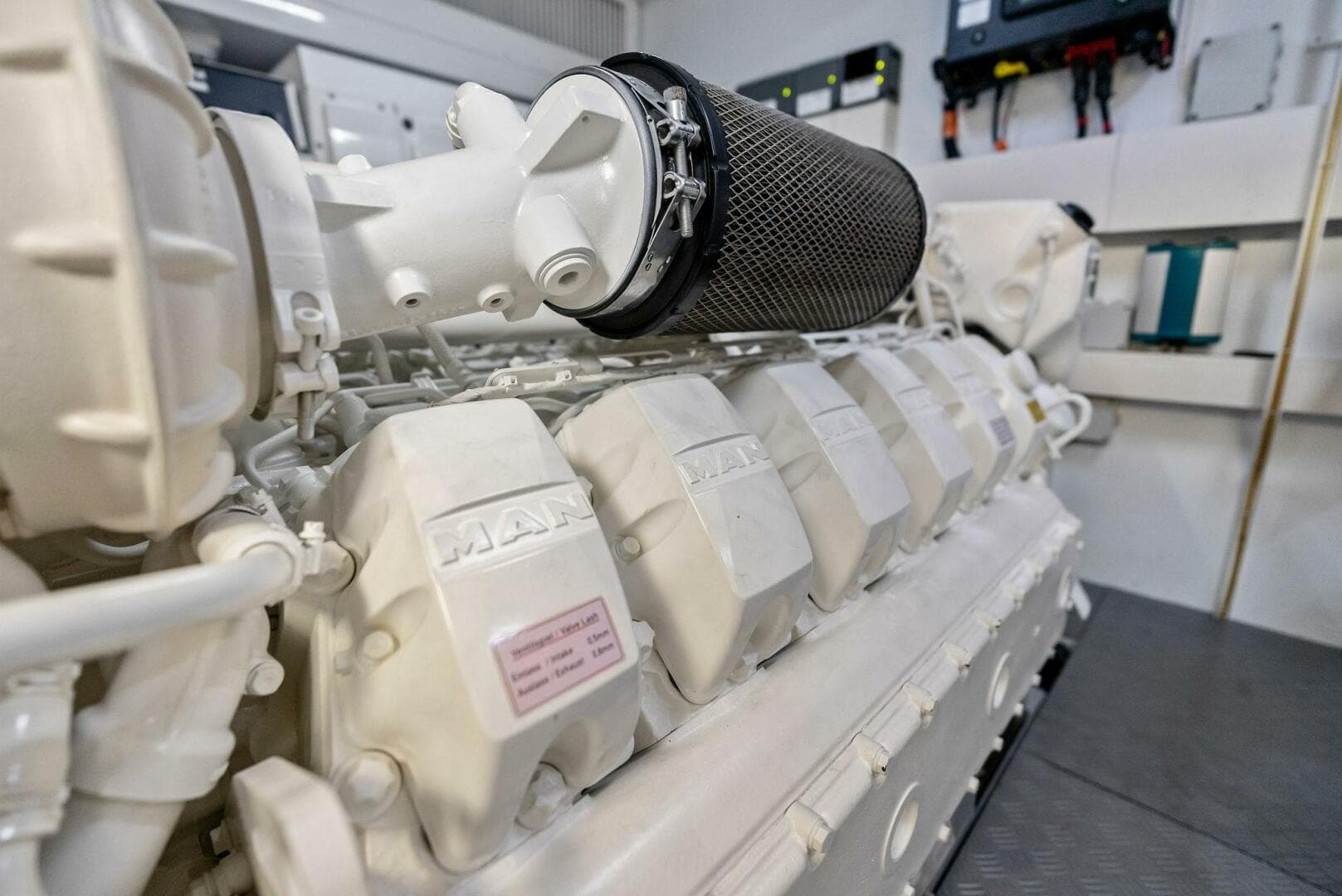 2024 Ferretti Yachts 720