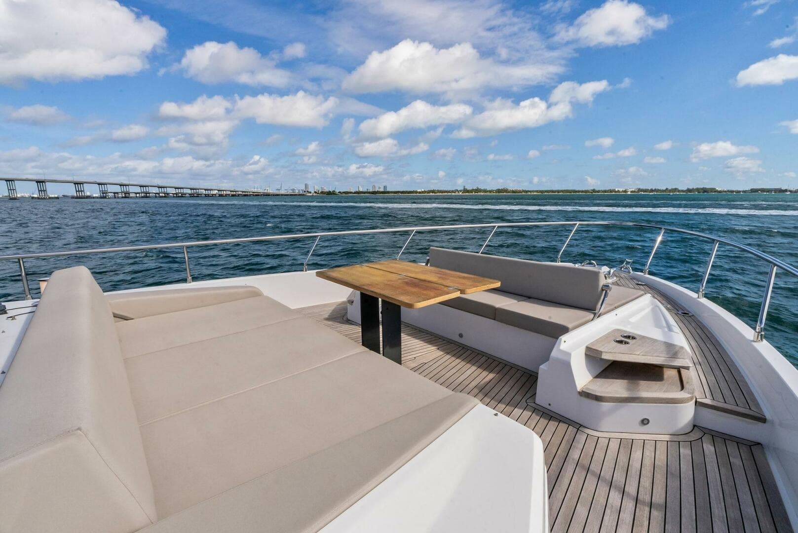 2024 Ferretti Yachts 720