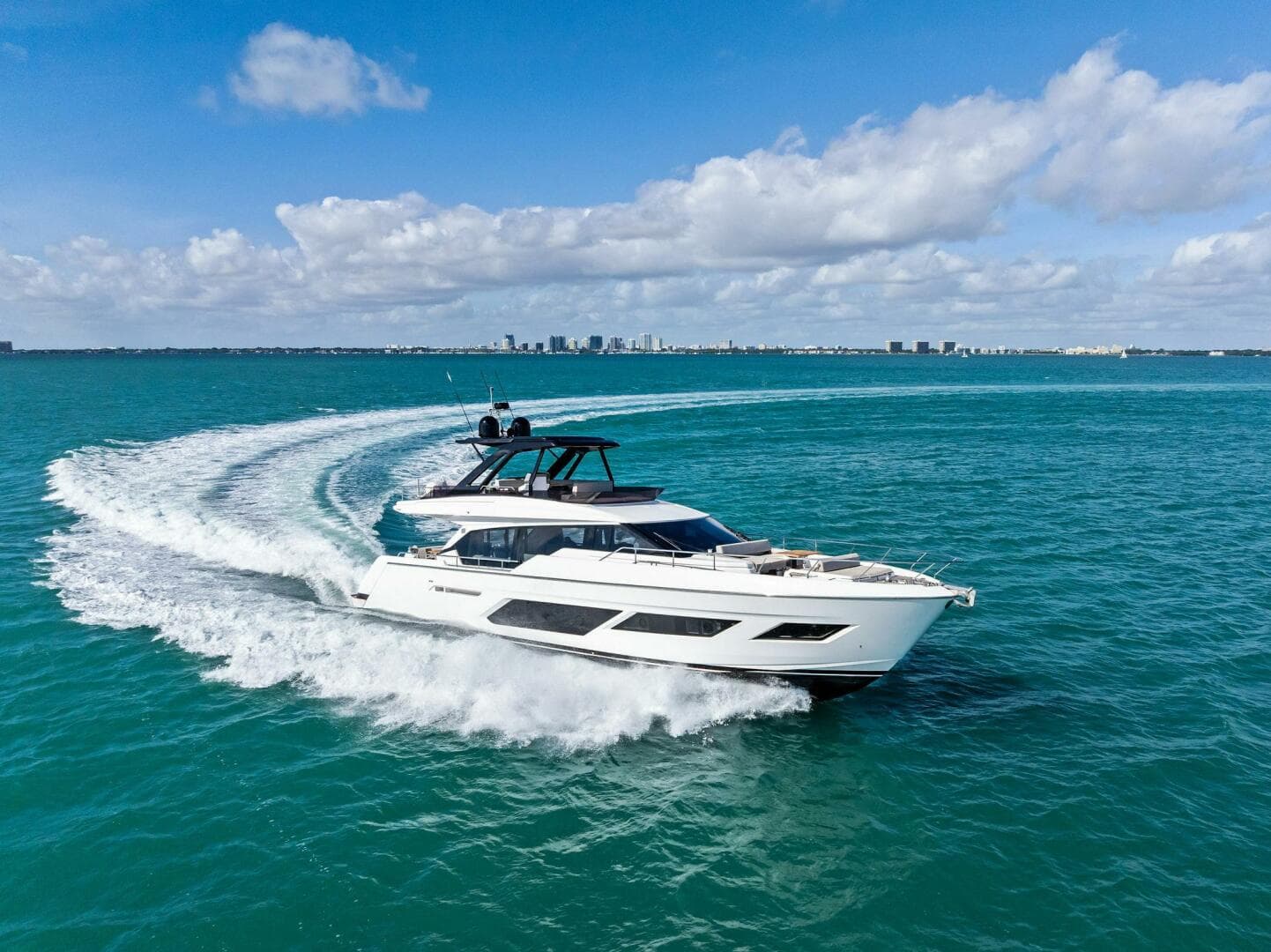 2024 Ferretti Yachts 720