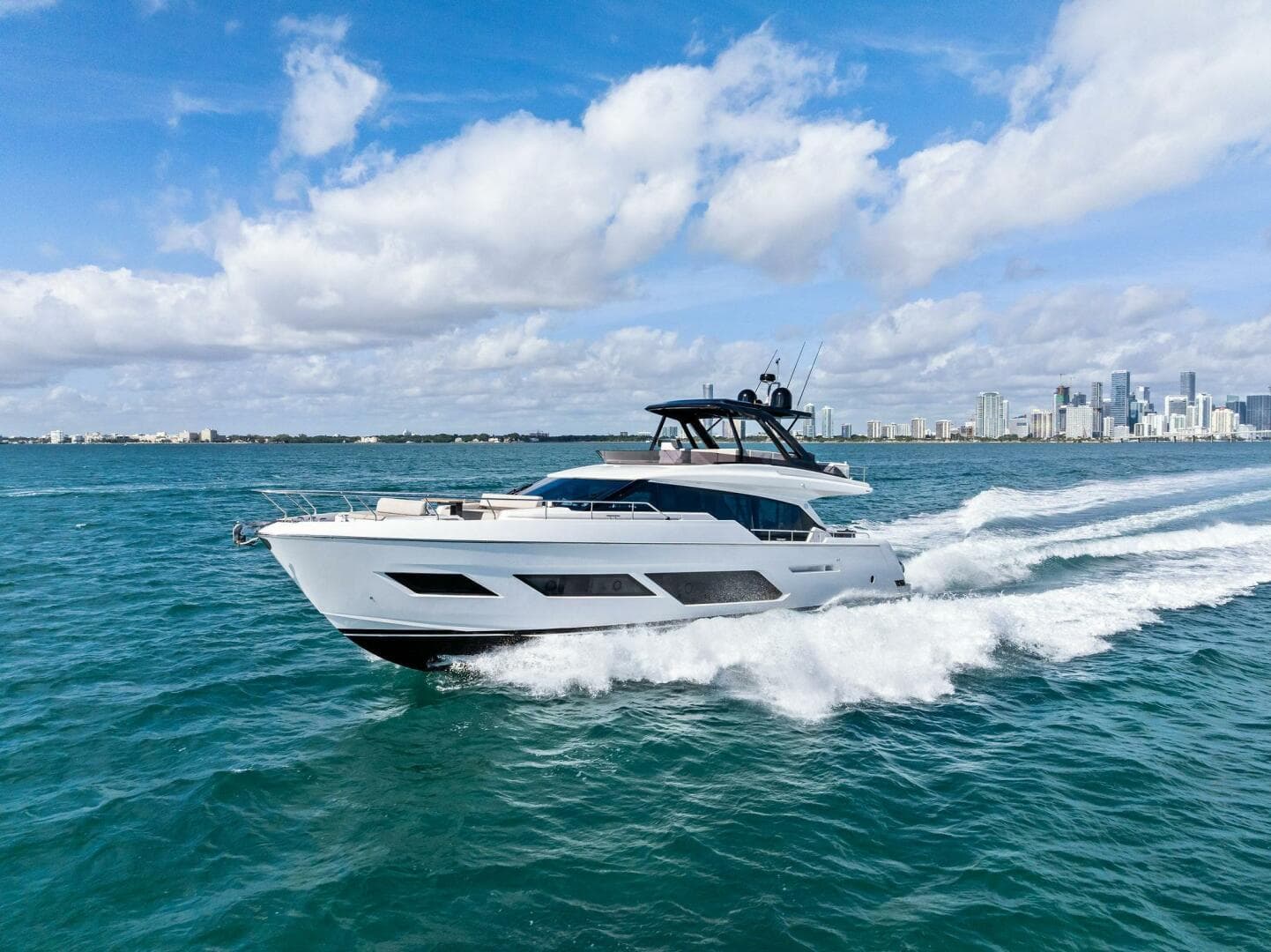 2024 Ferretti Yachts 720