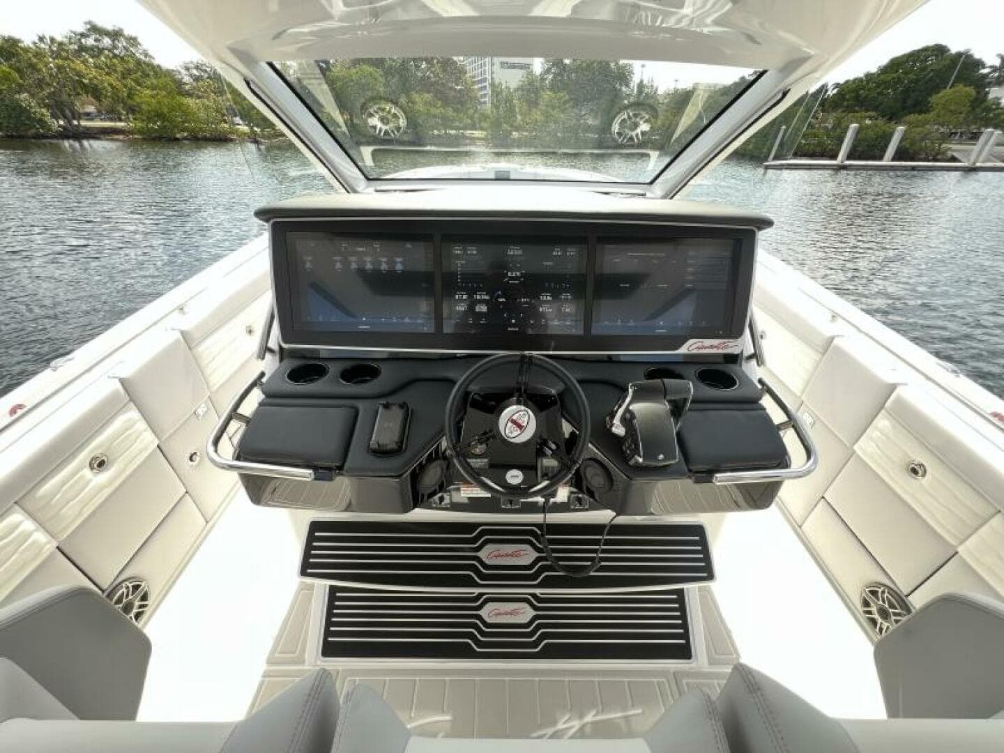 2025 Cigarette NightHawk