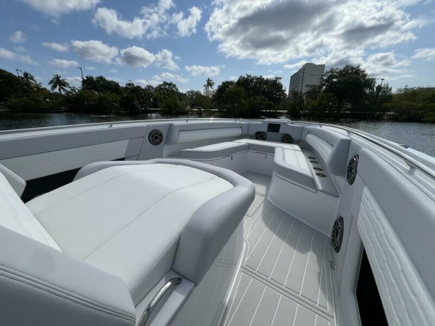 2025 Cigarette NightHawk