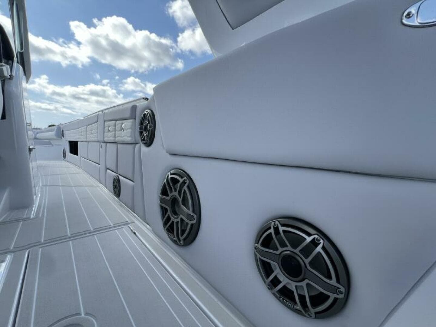 2025 Cigarette NightHawk