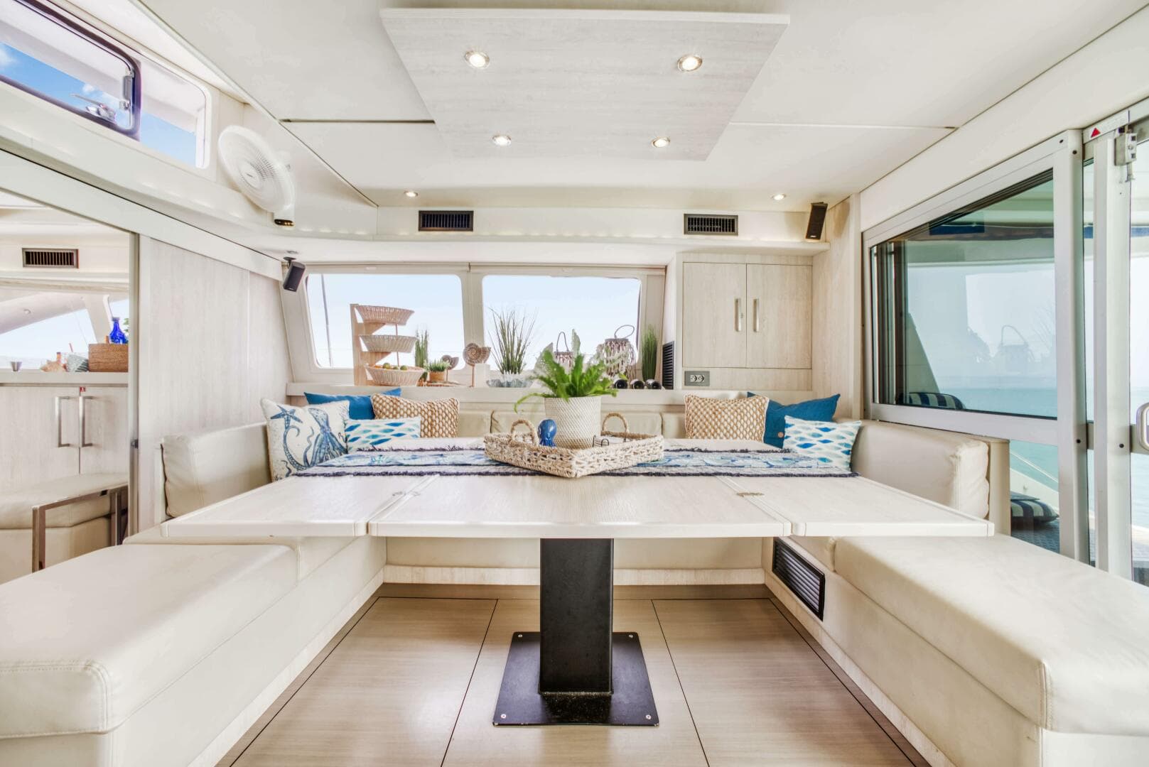 2016 Leopard 58 Catamaran