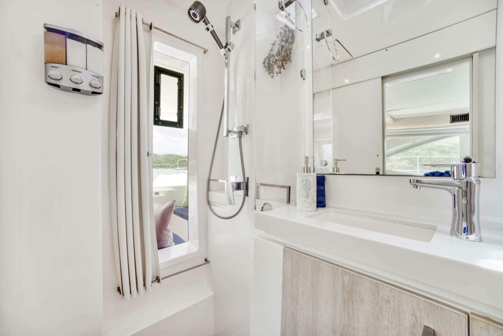 2016 Leopard 58 Catamaran