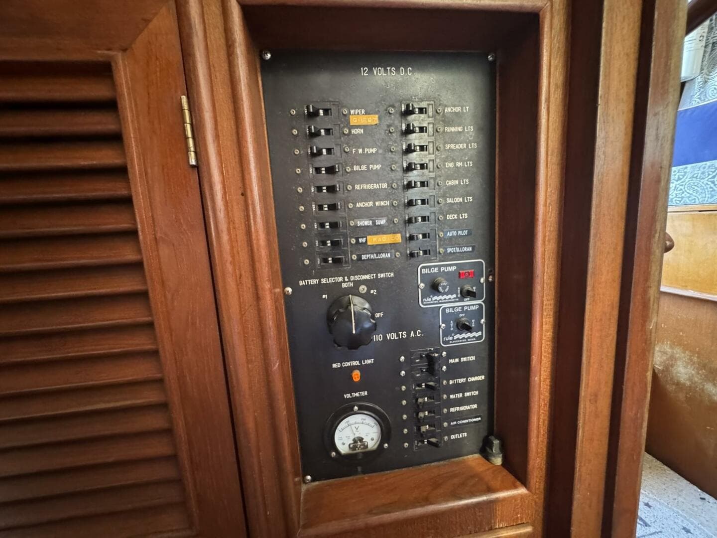 1986 Marine Trader 34 Double Cabin