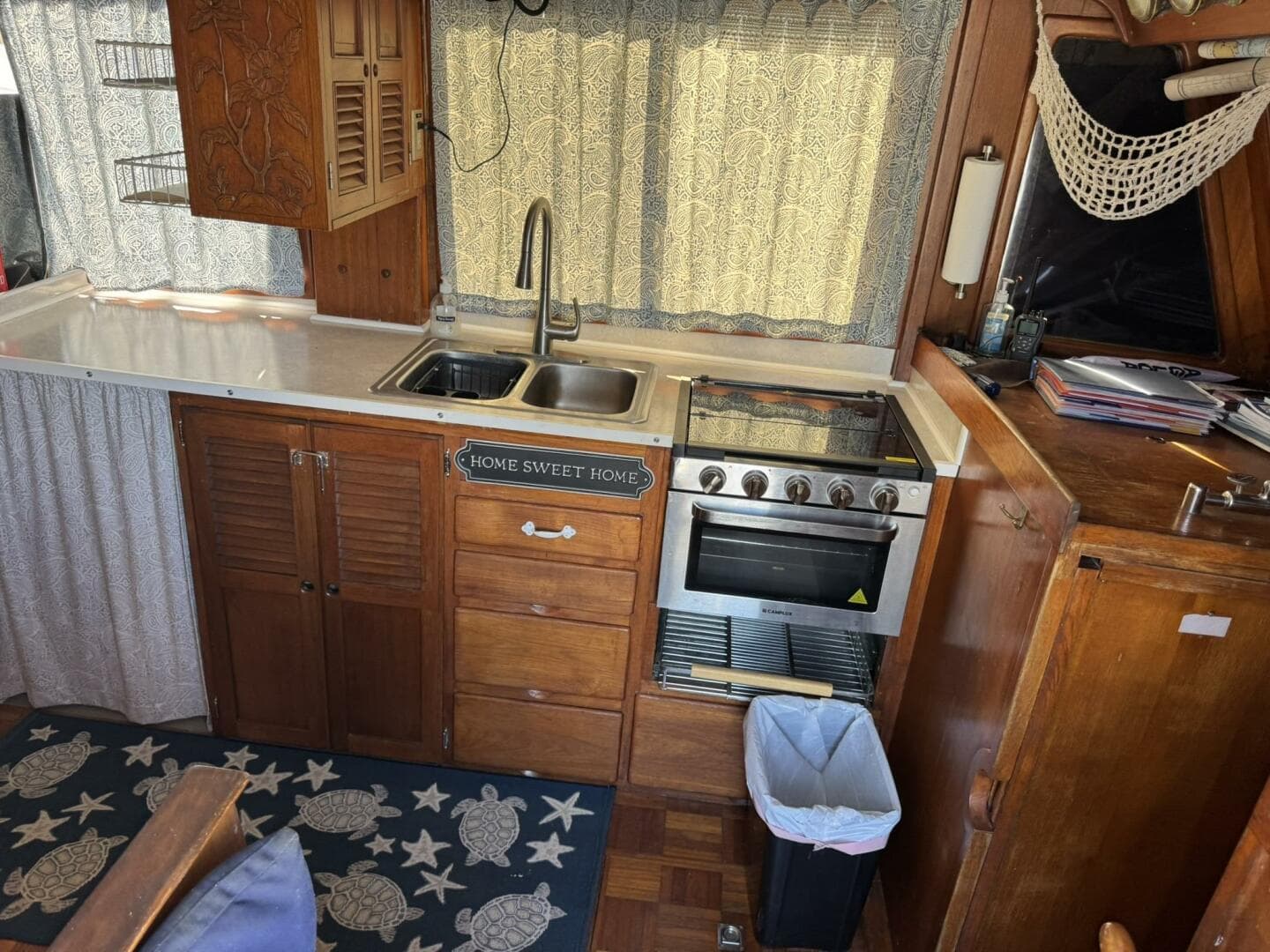 1986 Marine Trader 34 Double Cabin