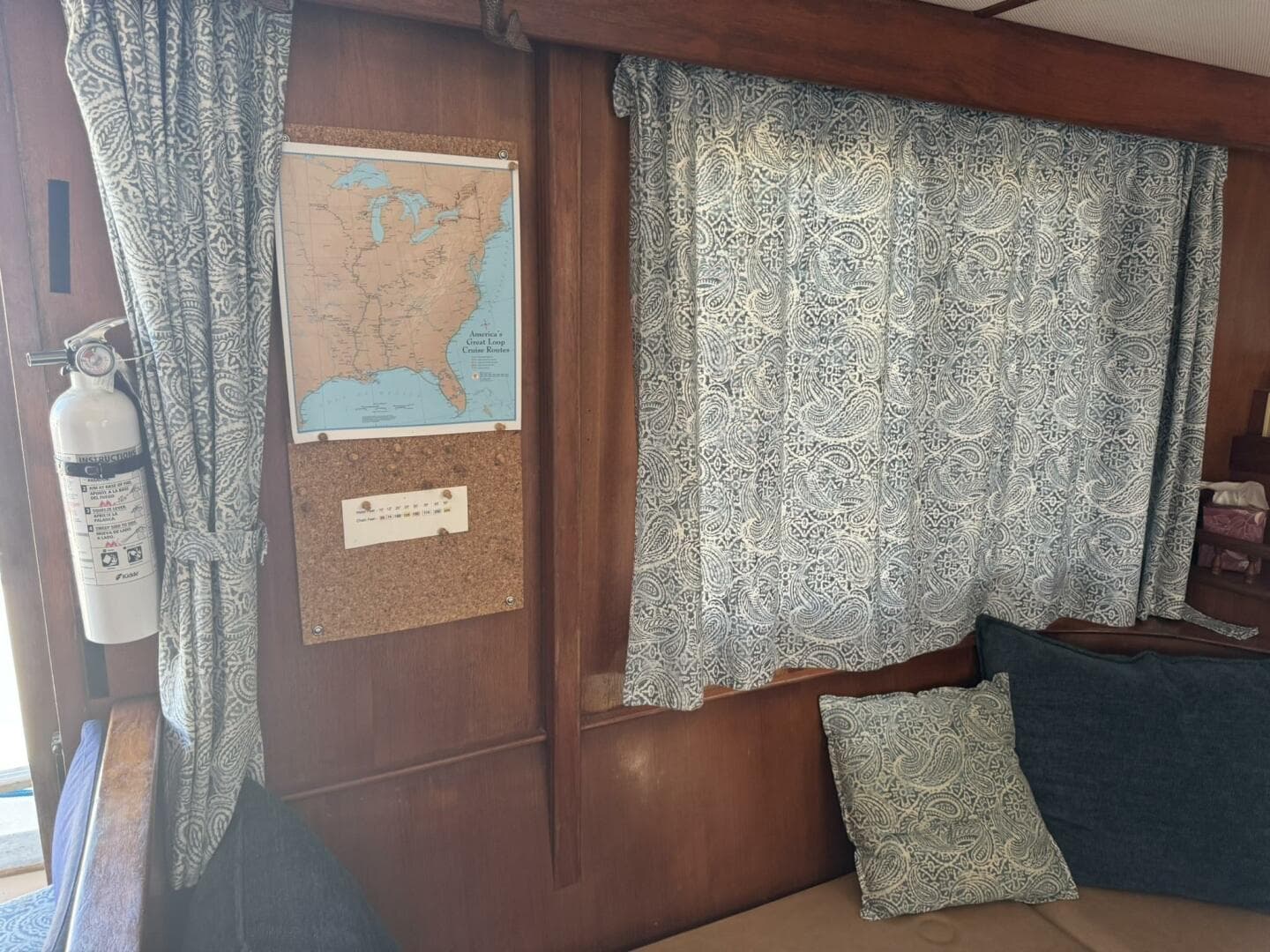 1986 Marine Trader 34 Double Cabin