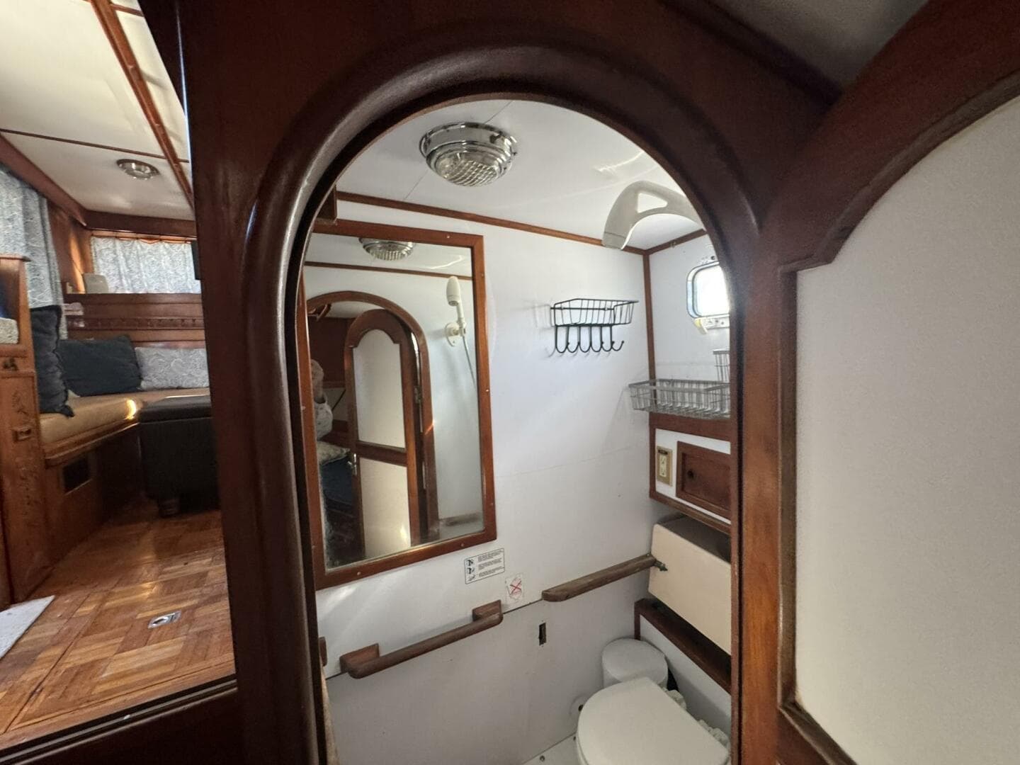 1986 Marine Trader 34 Double Cabin