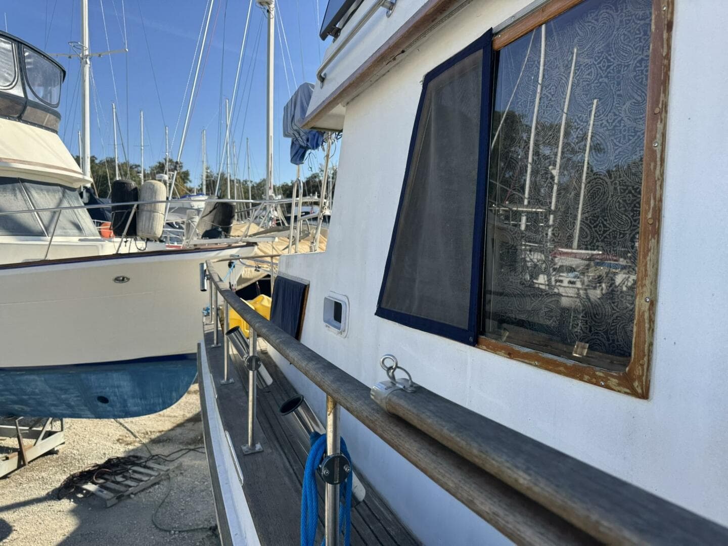 1986 Marine Trader 34 Double Cabin