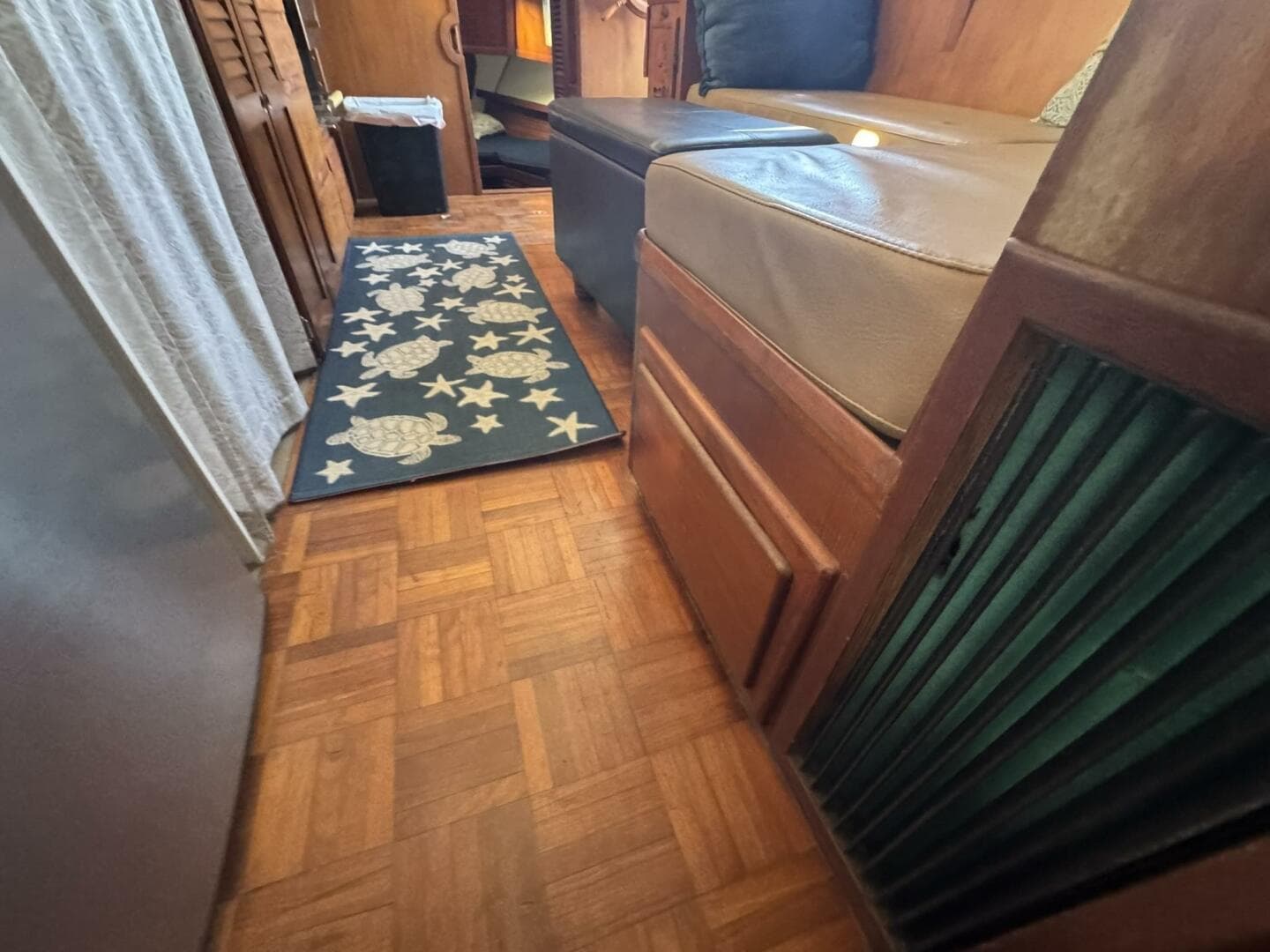 1986 Marine Trader 34 Double Cabin