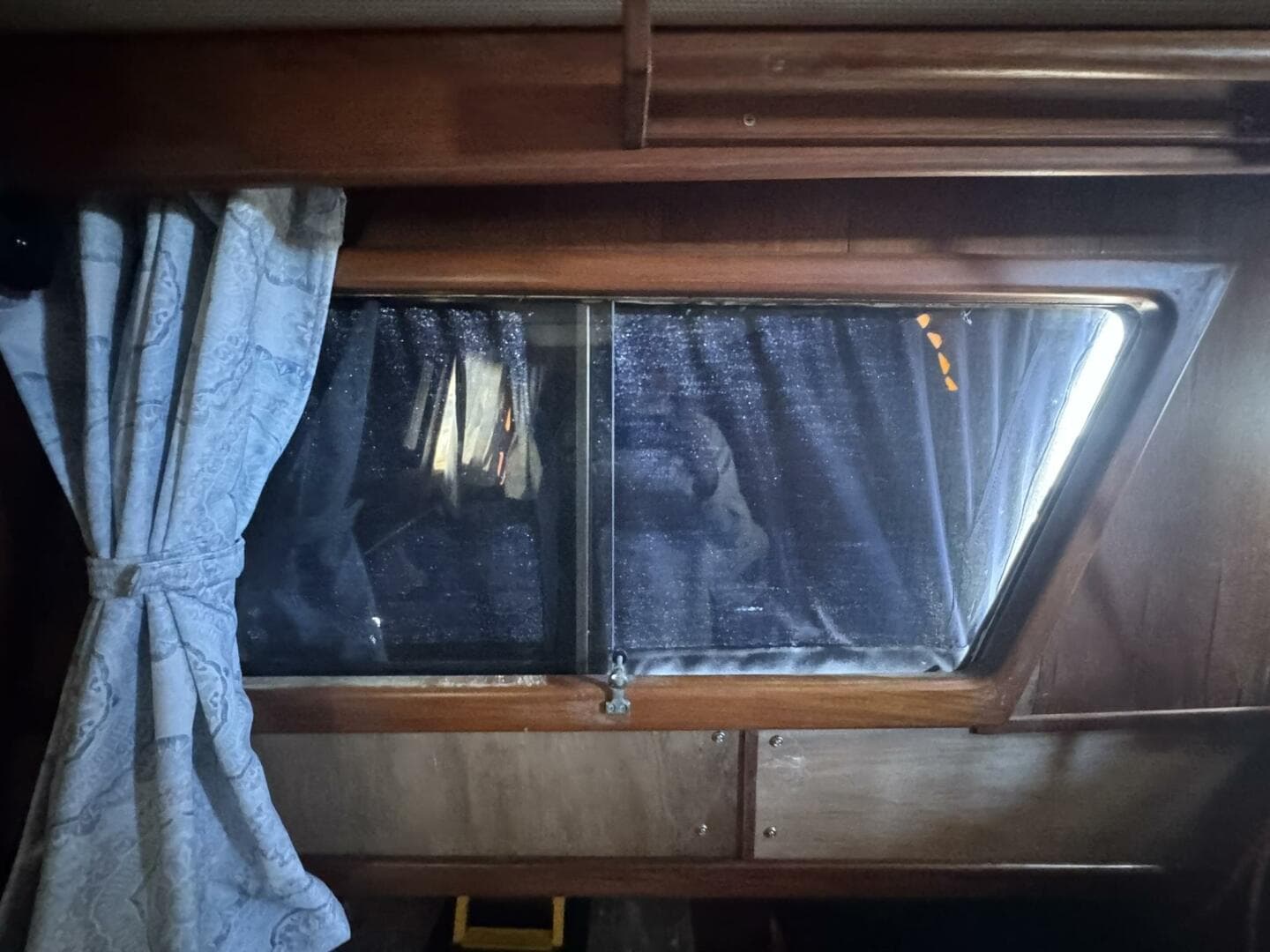 1986 Marine Trader 34 Double Cabin