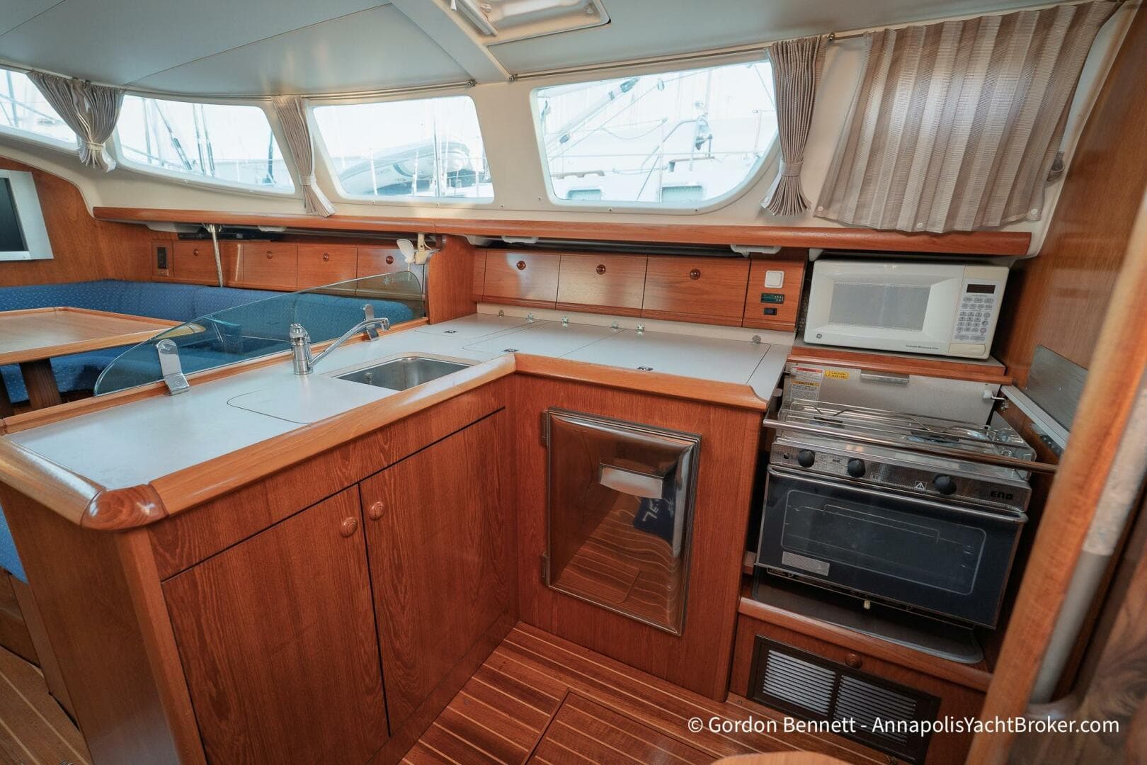 2004 Jeanneau Sun Odyssey 43 DS