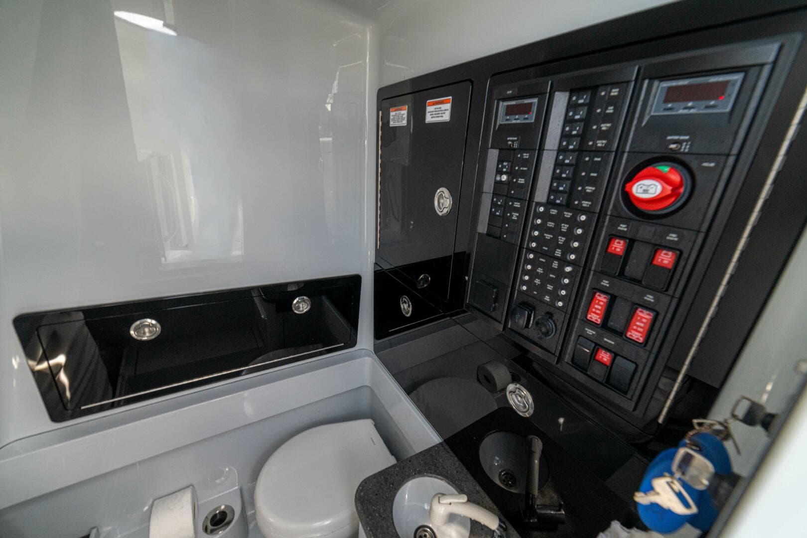 2024 Valhalla Boatworks V-33 "Shit Show"