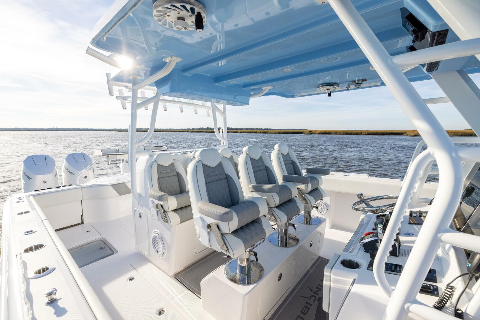 2024 Invincible 40 CAT