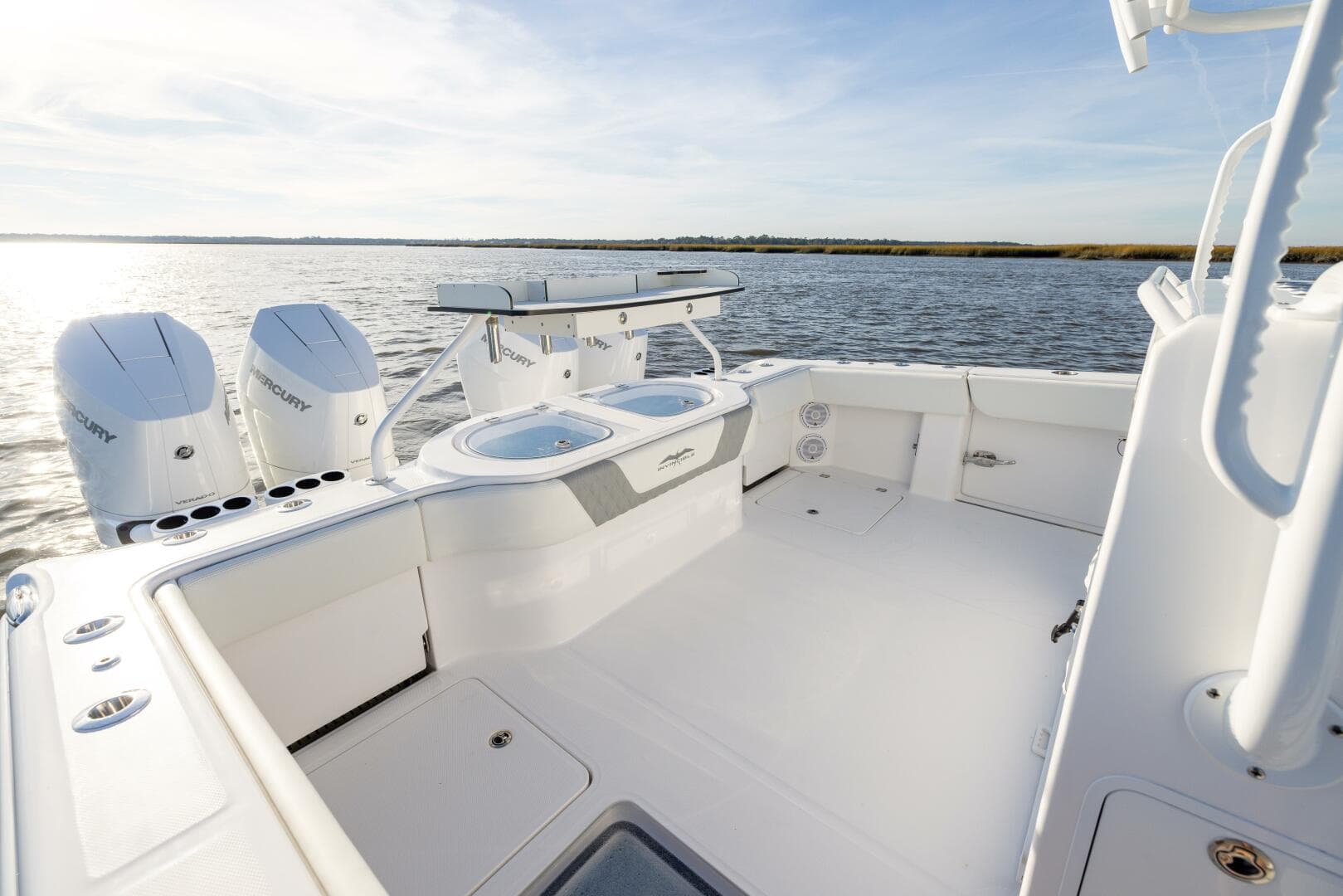 2024 Invincible 40 CAT