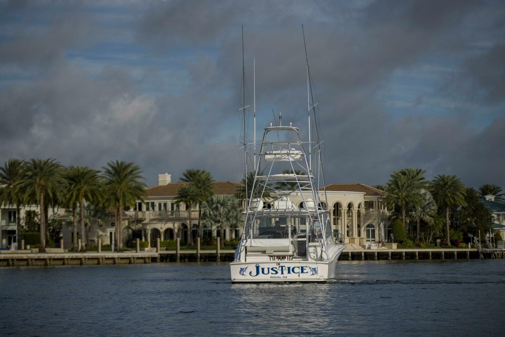 Cabo 41 Justice - Exterior Profile