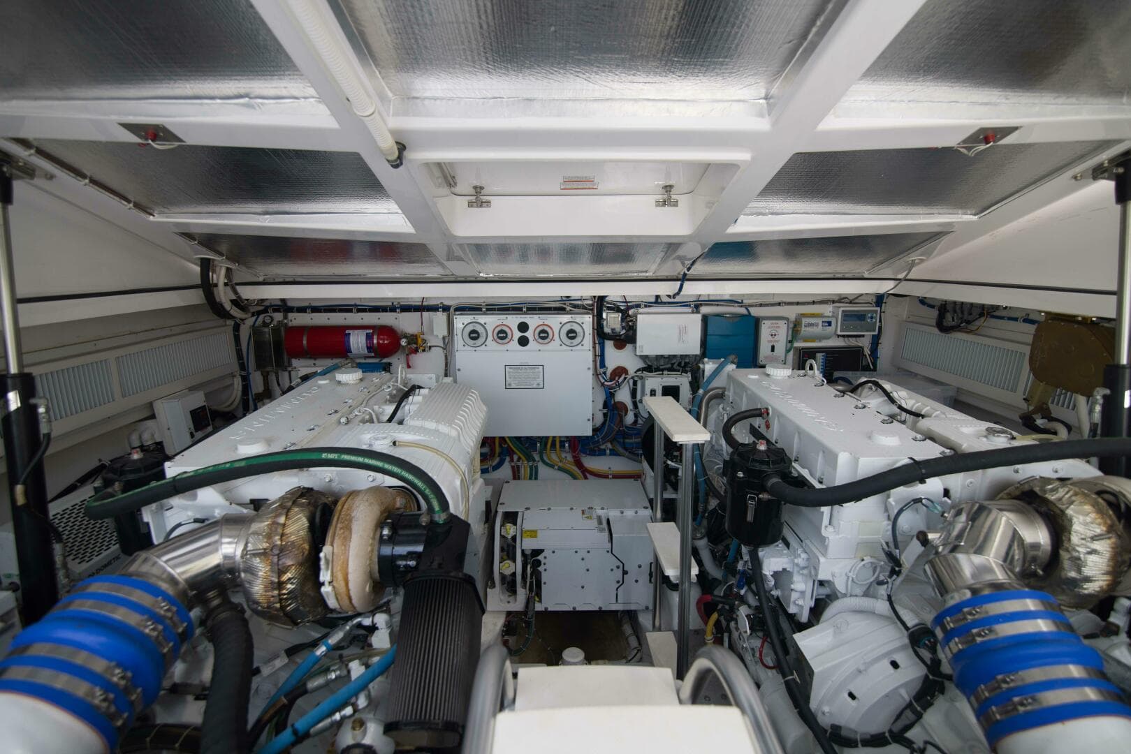 Cabo 41 Justice - Engine Room