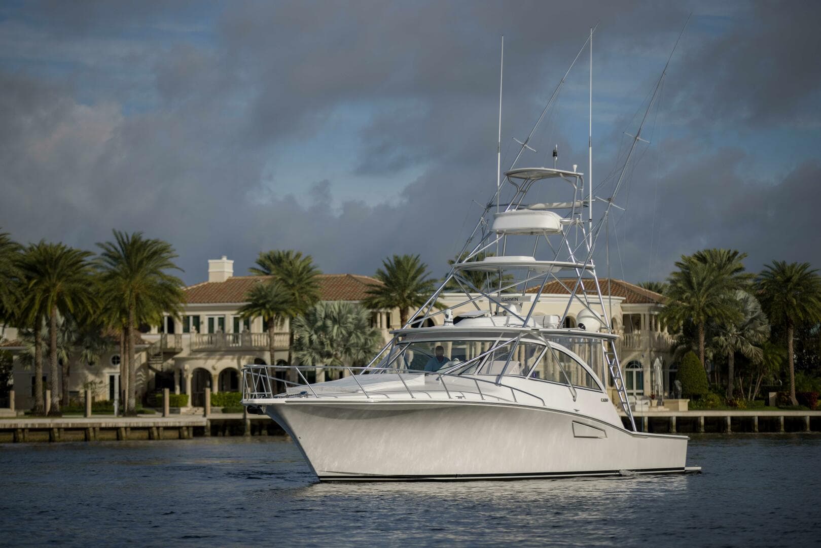 Cabo 41 Justice - Exterior Profile