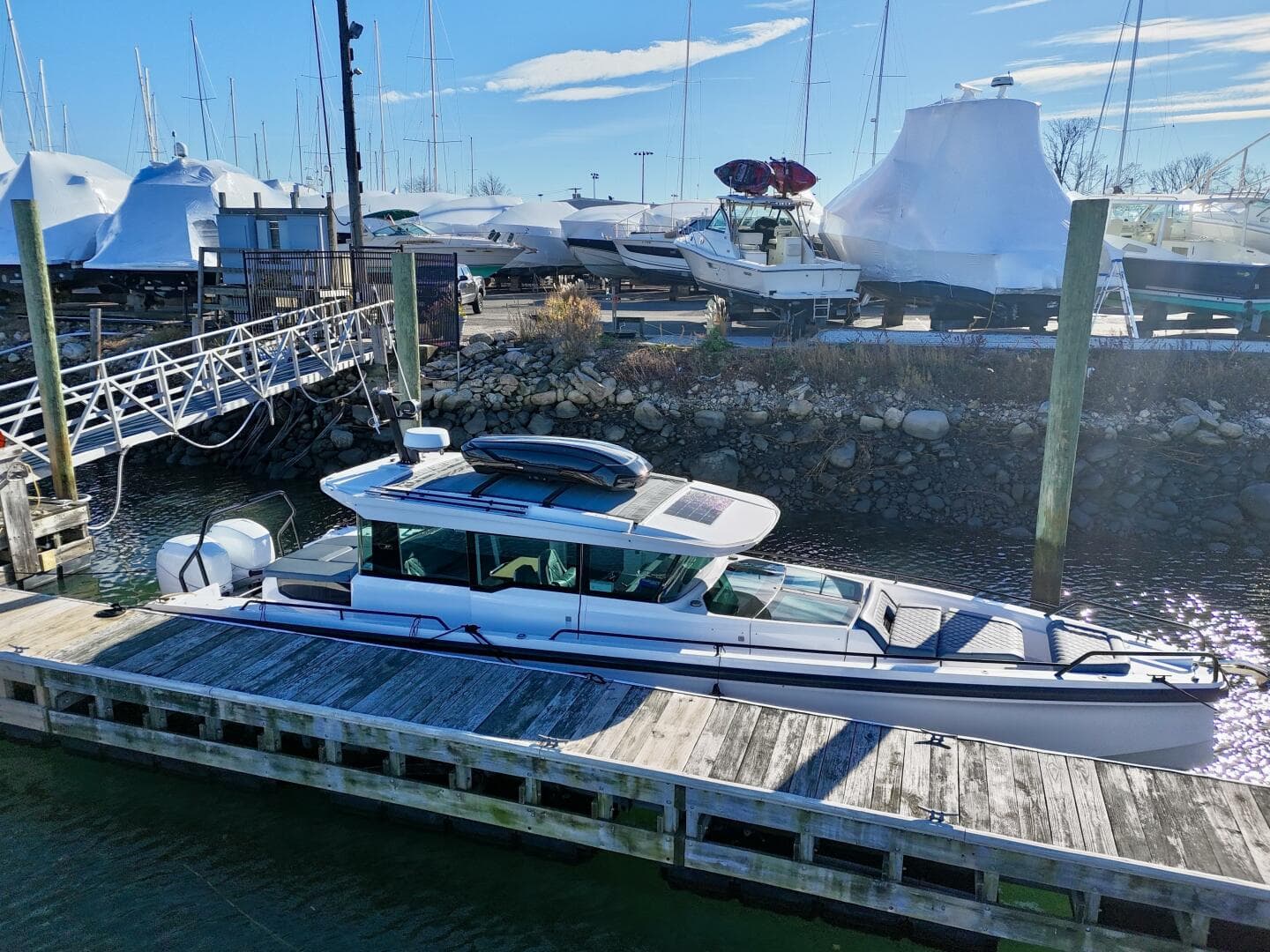 2023 Axopar 37 Cross Cabin