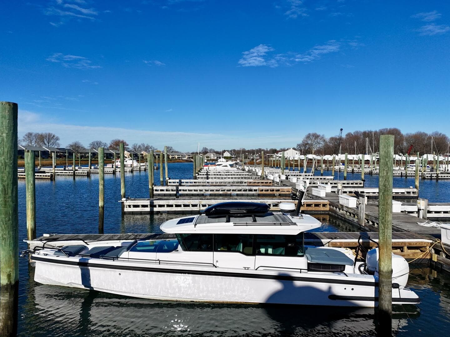 2023 Axopar 37 Cross Cabin