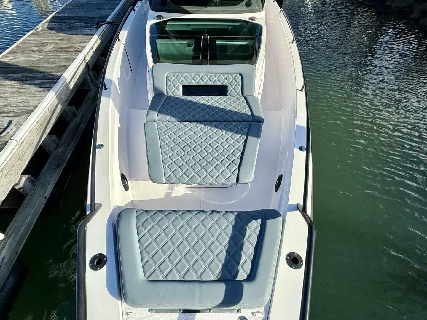 2023 Axopar 37 Cross Cabin