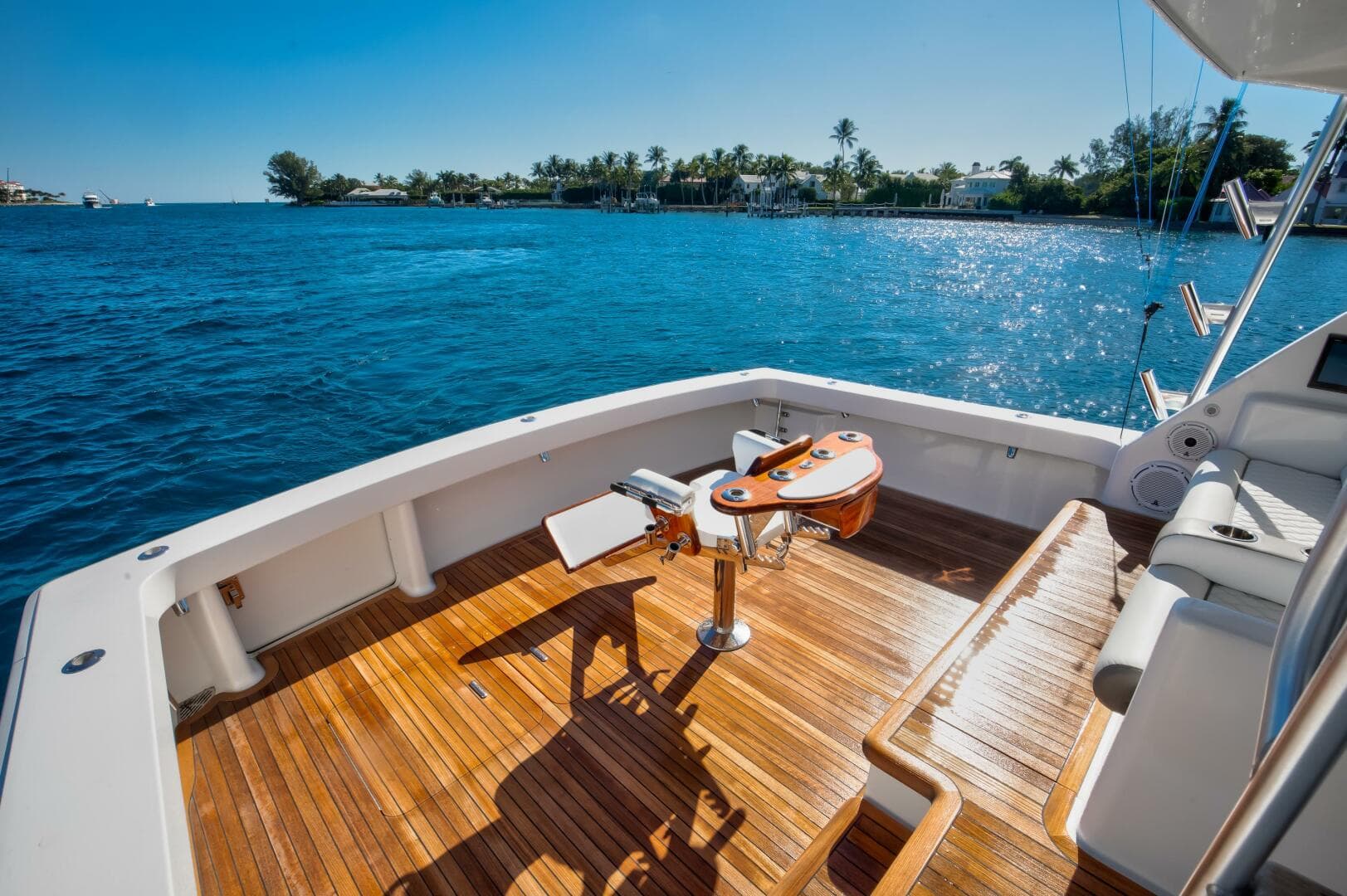 Viking 56 - GIANNA MARIE - Cockpit