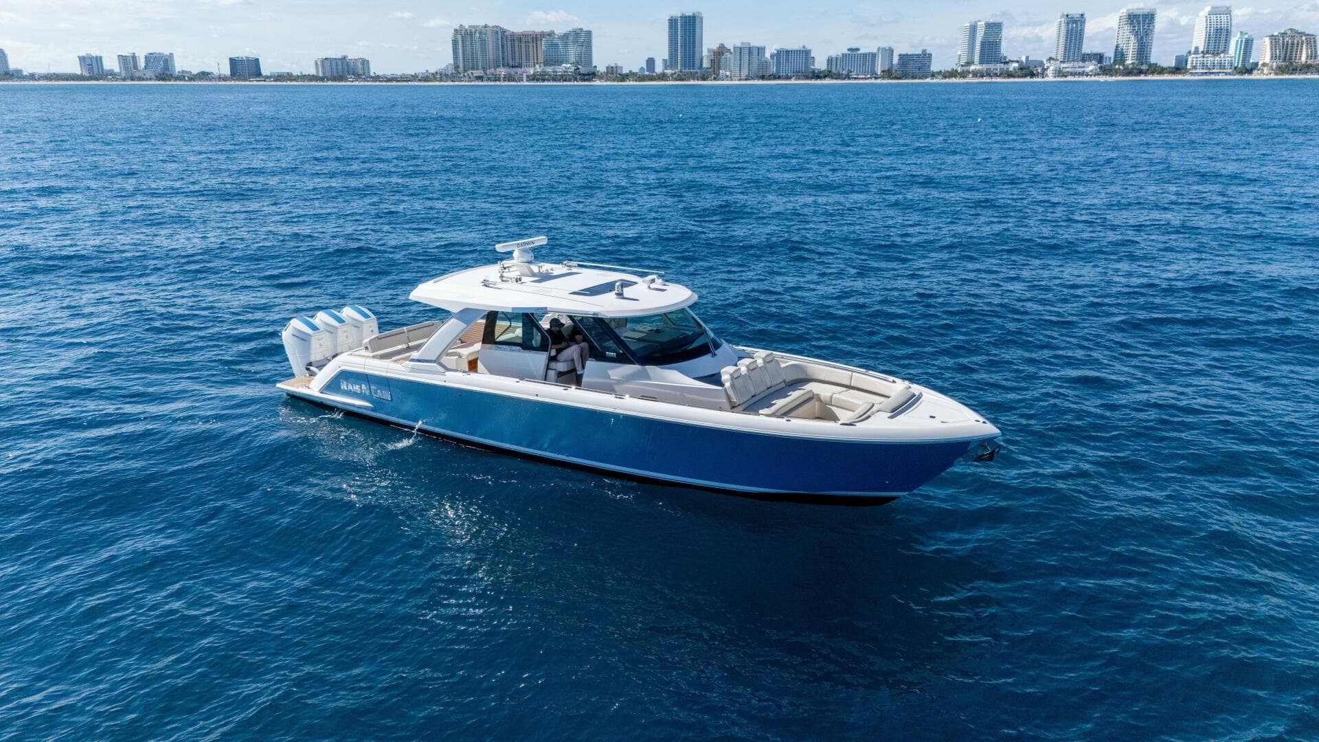 2024 Tiara Yachts 48 LS